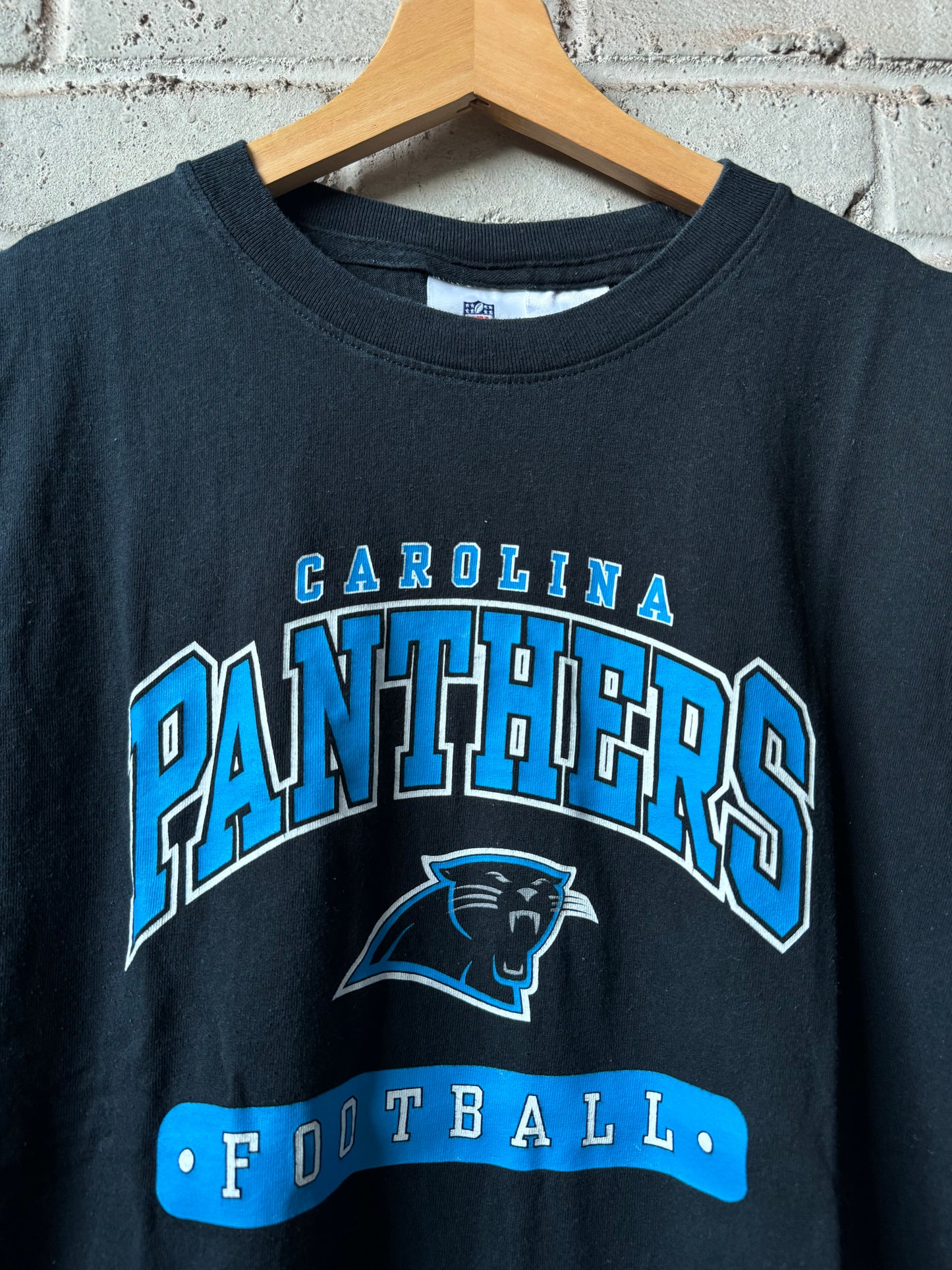 00’s Carolina Panthers Vintage Black Reebok Spellout NFL Tee (Youth XL)