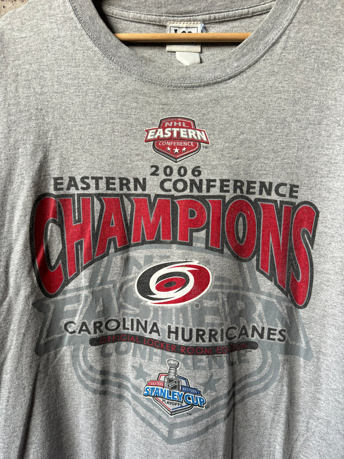 2006 Carolina Hurricanes Vintage Grey Lee Sport Eastern Conference Champions NHL Tee (XL)