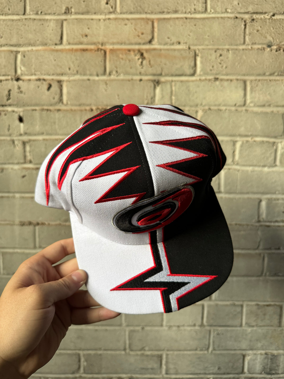 Carolina Hurricanes Mitchell & Ness Shockwave NHL Snapback Hat - Deadstock (OSFA)