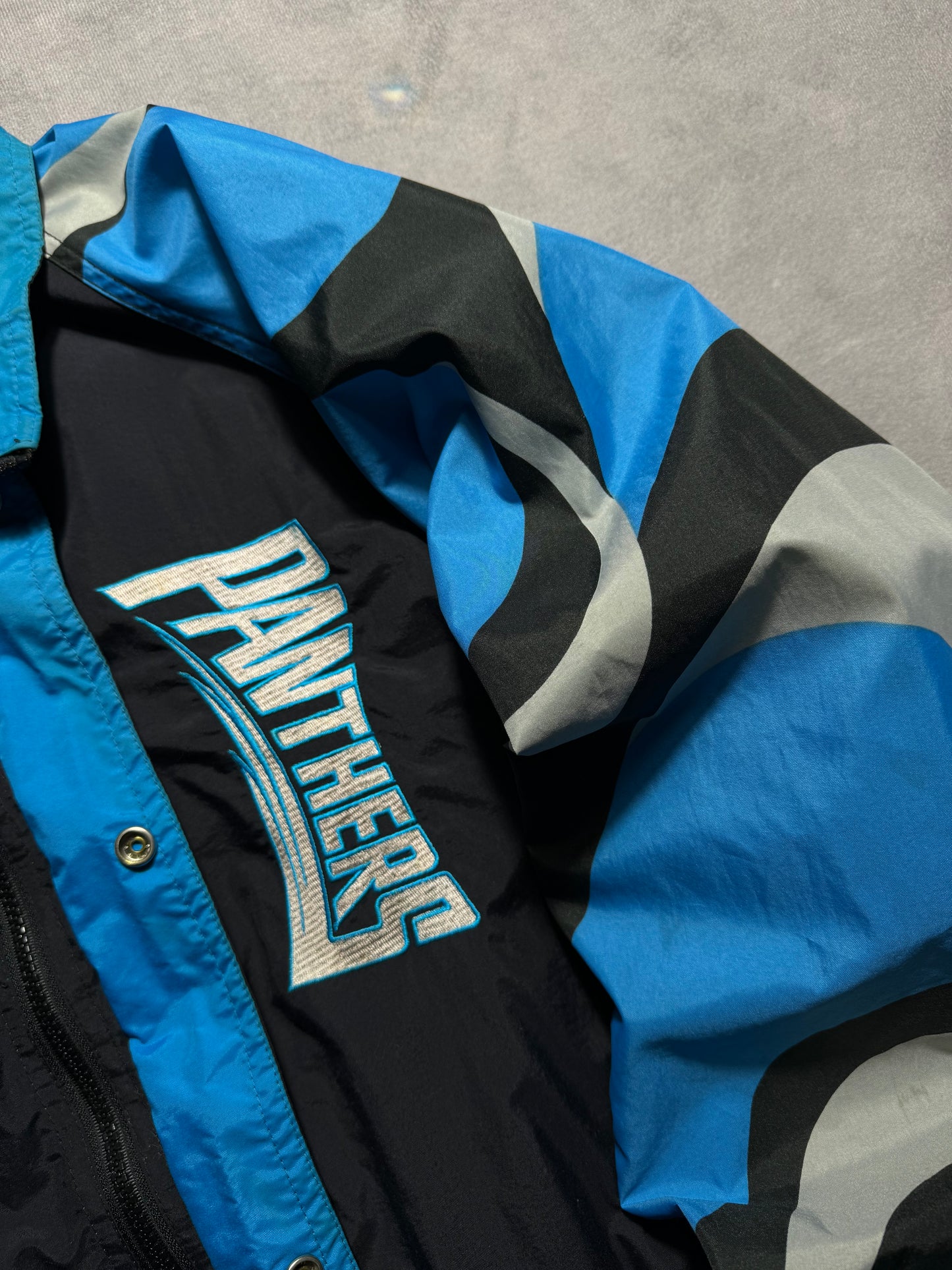 1995 Carolina Panthers Vintage Reebok Big Logo Multi Logo NFL Pro Line Sideline NFL Windbreaker Jacket (XL)