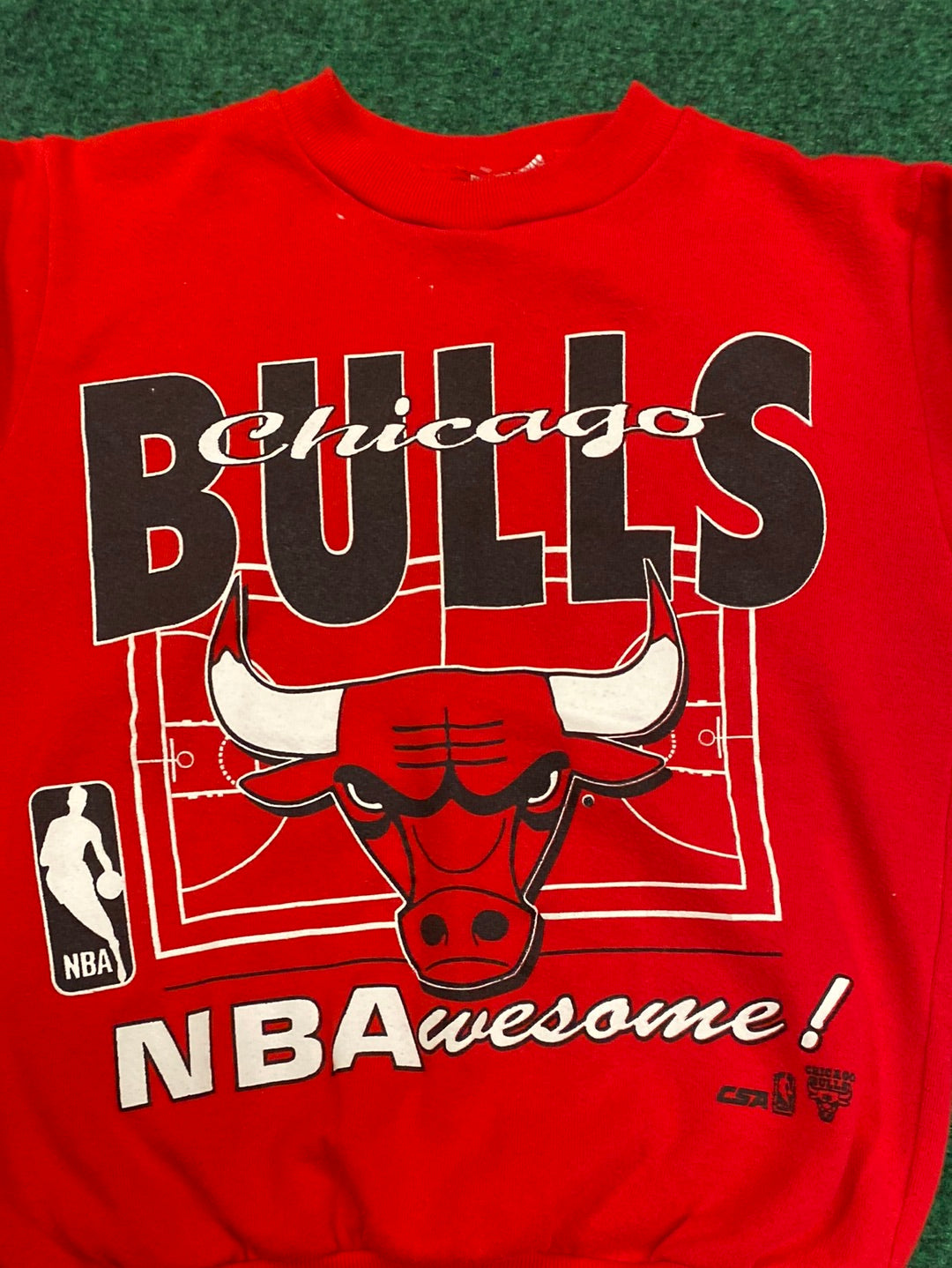 90s Chicago Bulls Logo NBAwesome! Crewneck (XS/Small)