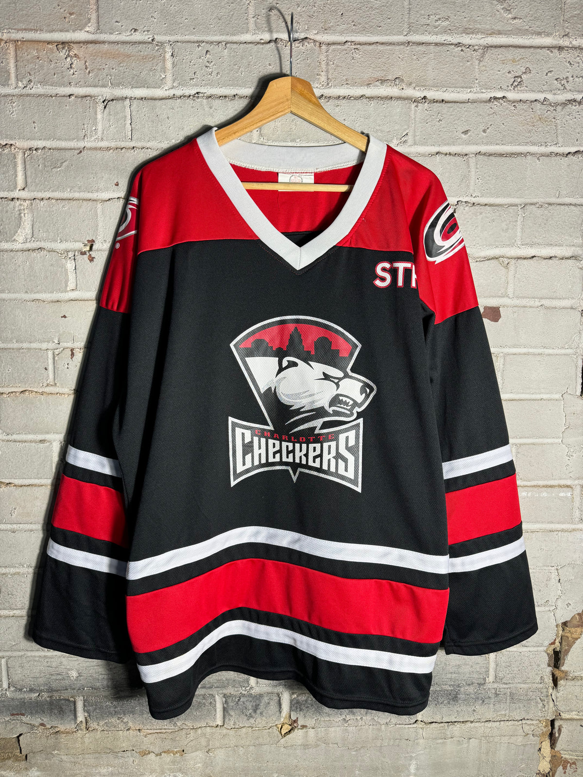 2010’s Charlotte Checkers Hurricanes Season Ticket Holder Hockey Jersey (XL)