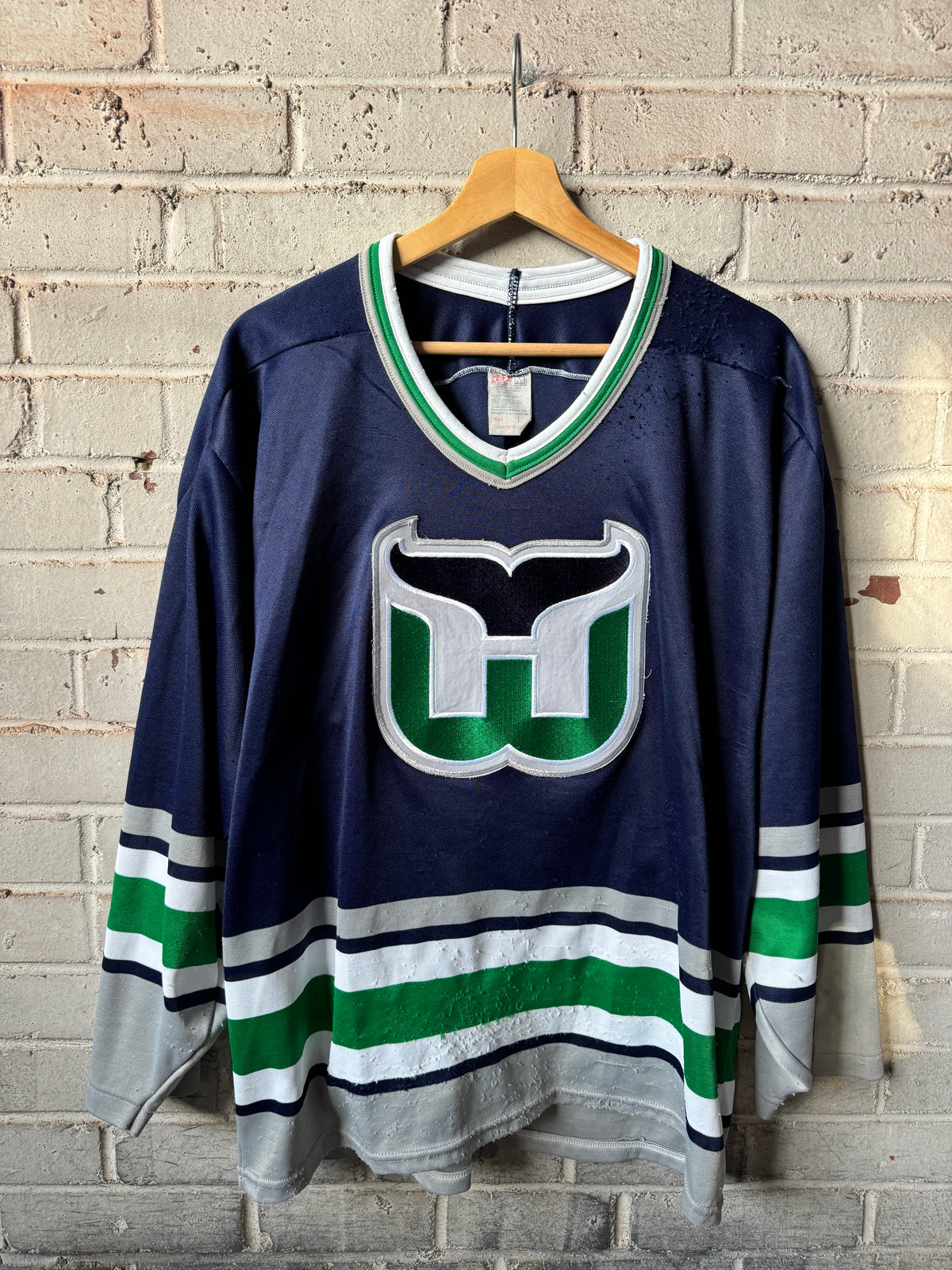 90’s Hartford Whalers Vintage CCM Navy NHL Jersey (Large)