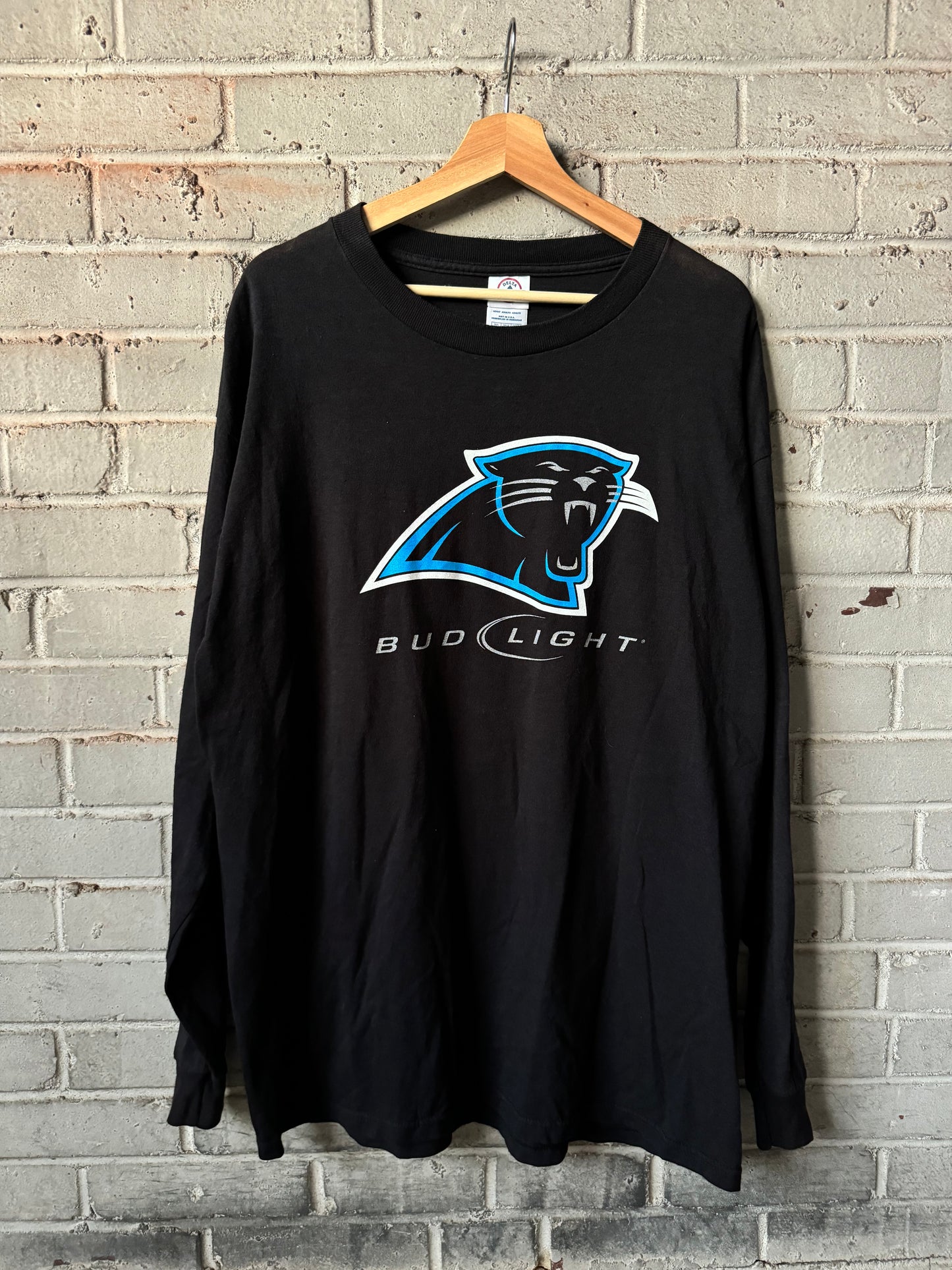 00’s Carolina Panthers Vintage Bud Light “Back In Black” NFL Longsleeve Tee (XL)