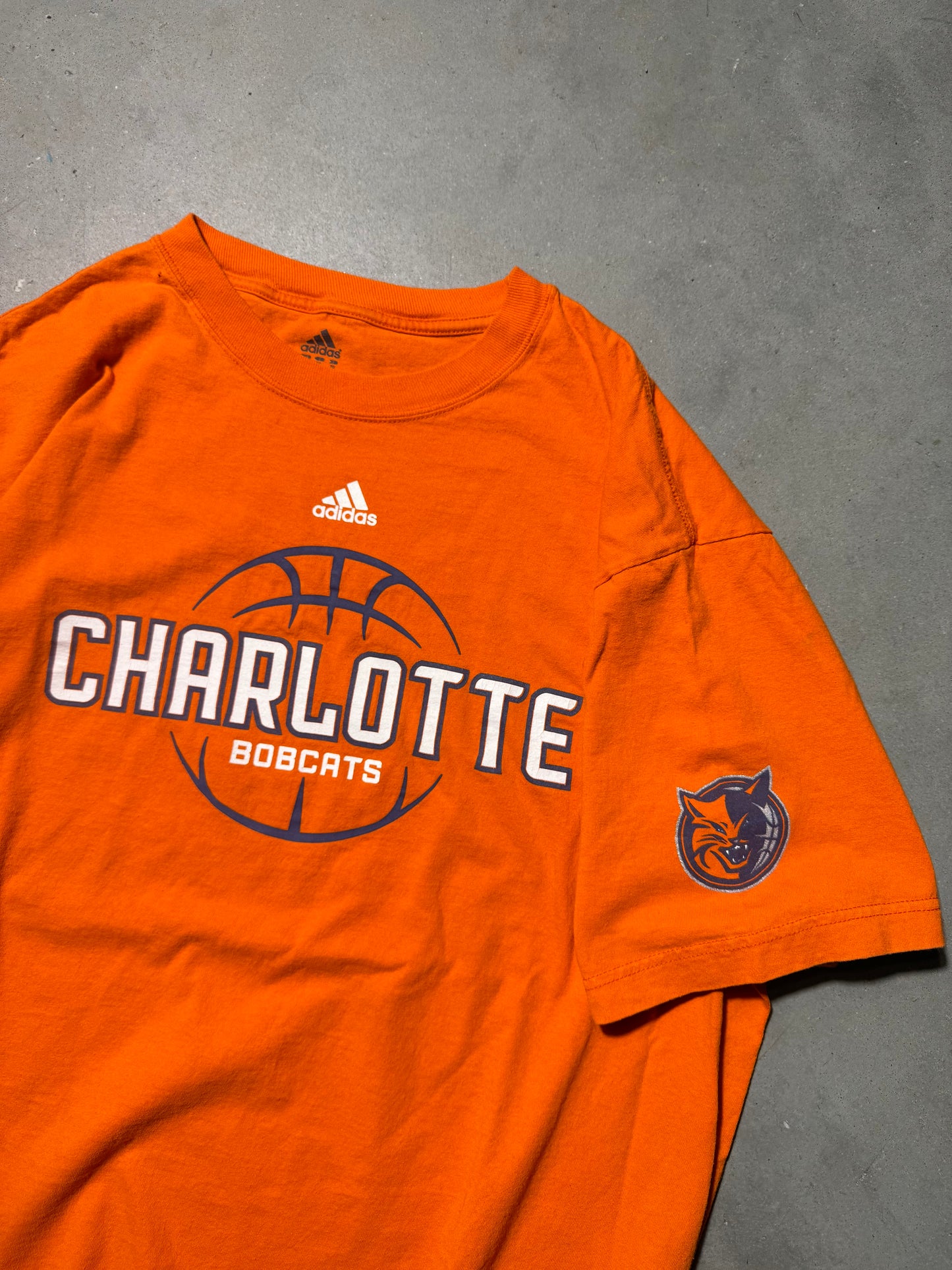 00’s Charlotte Bobcats Vintage Orange Adidas Practice Style NBA Tee (XL)