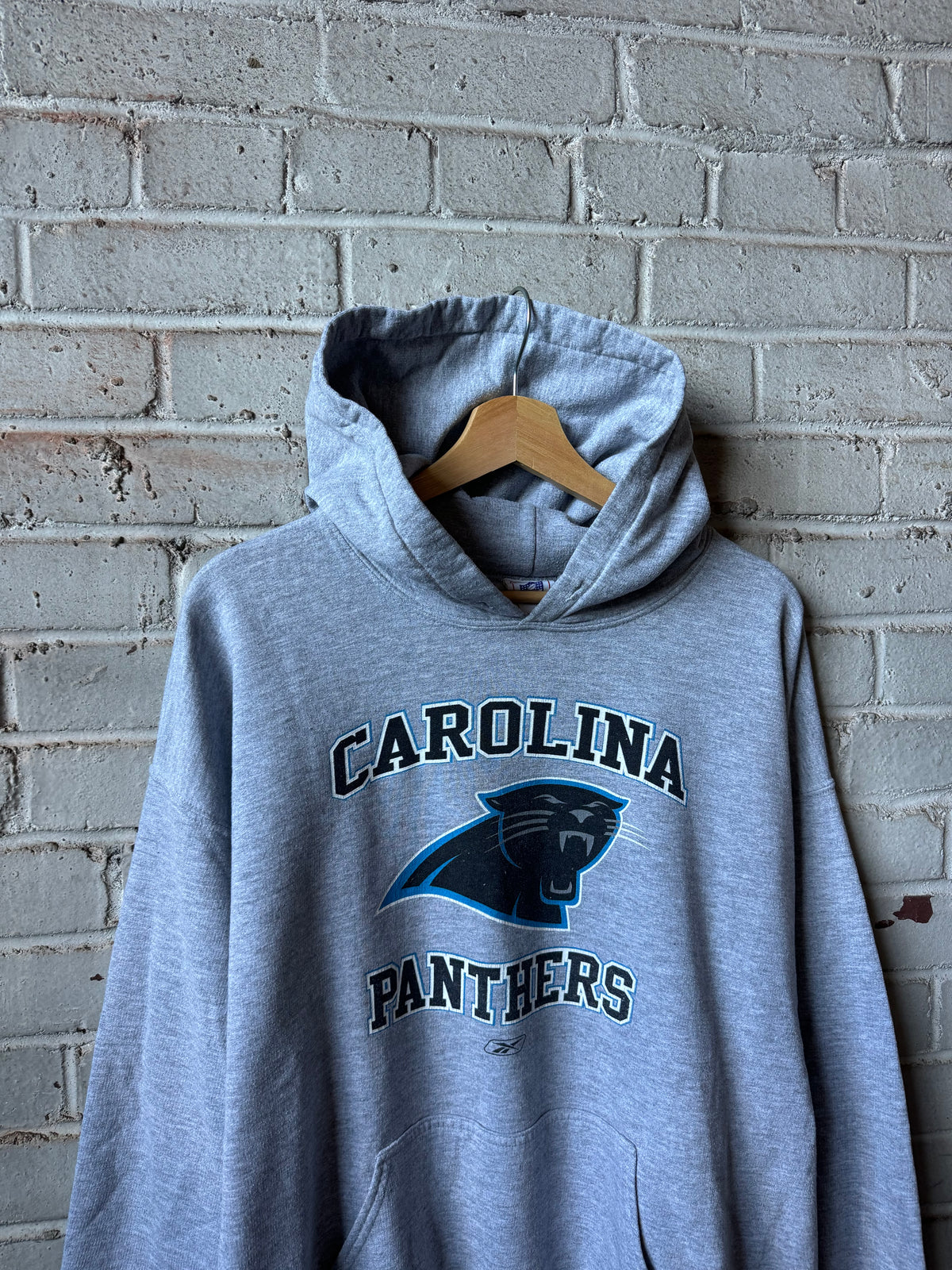 00’s Carolina Panthers Vintage Grey Reebok Arch Spellout NFL Logo Hoodie (Large)