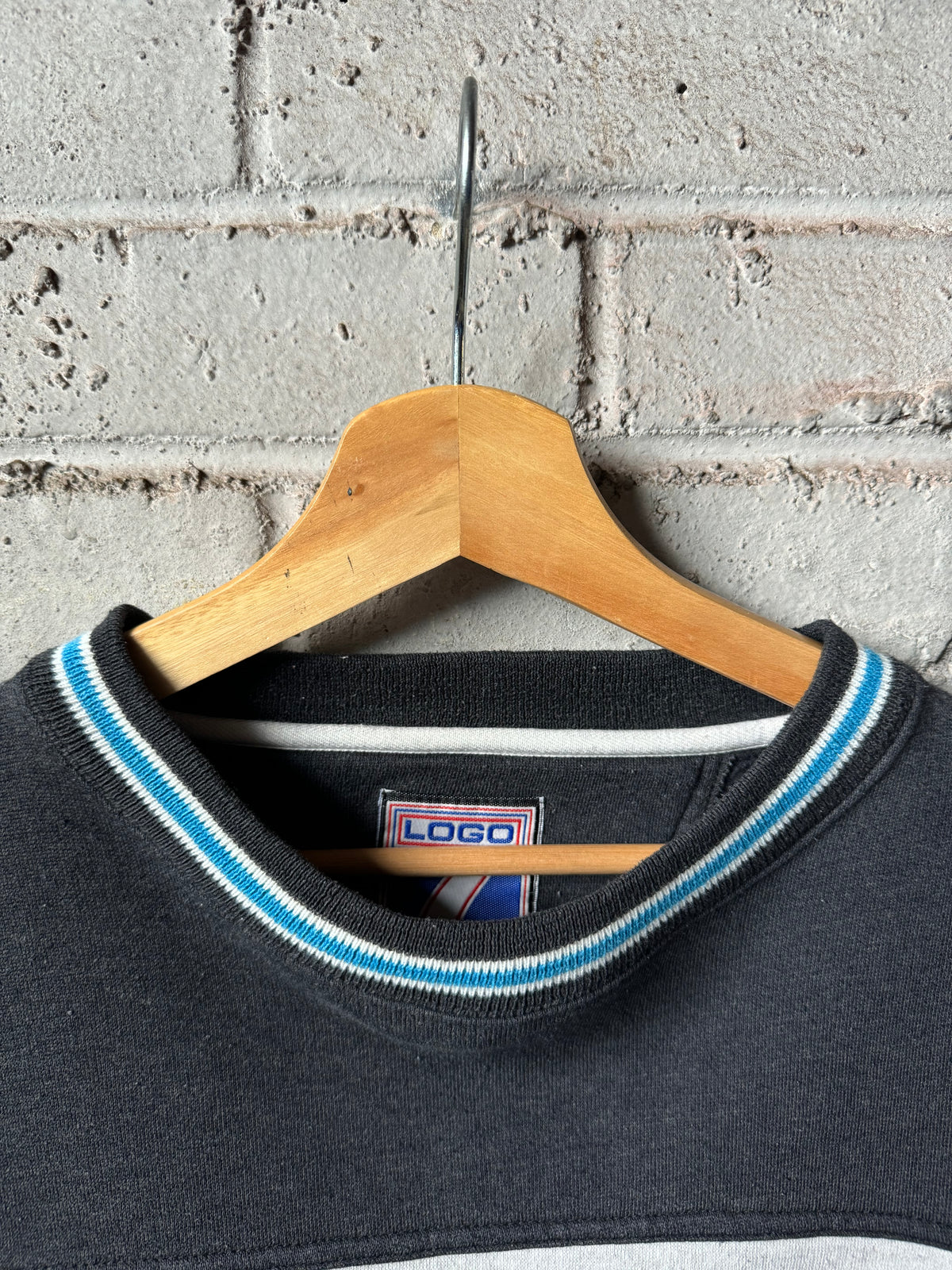 90’s Carolina Panthers Vintage Logo 7 Center Stripe Embroidered Heavyweight NFL Crewneck (Large)