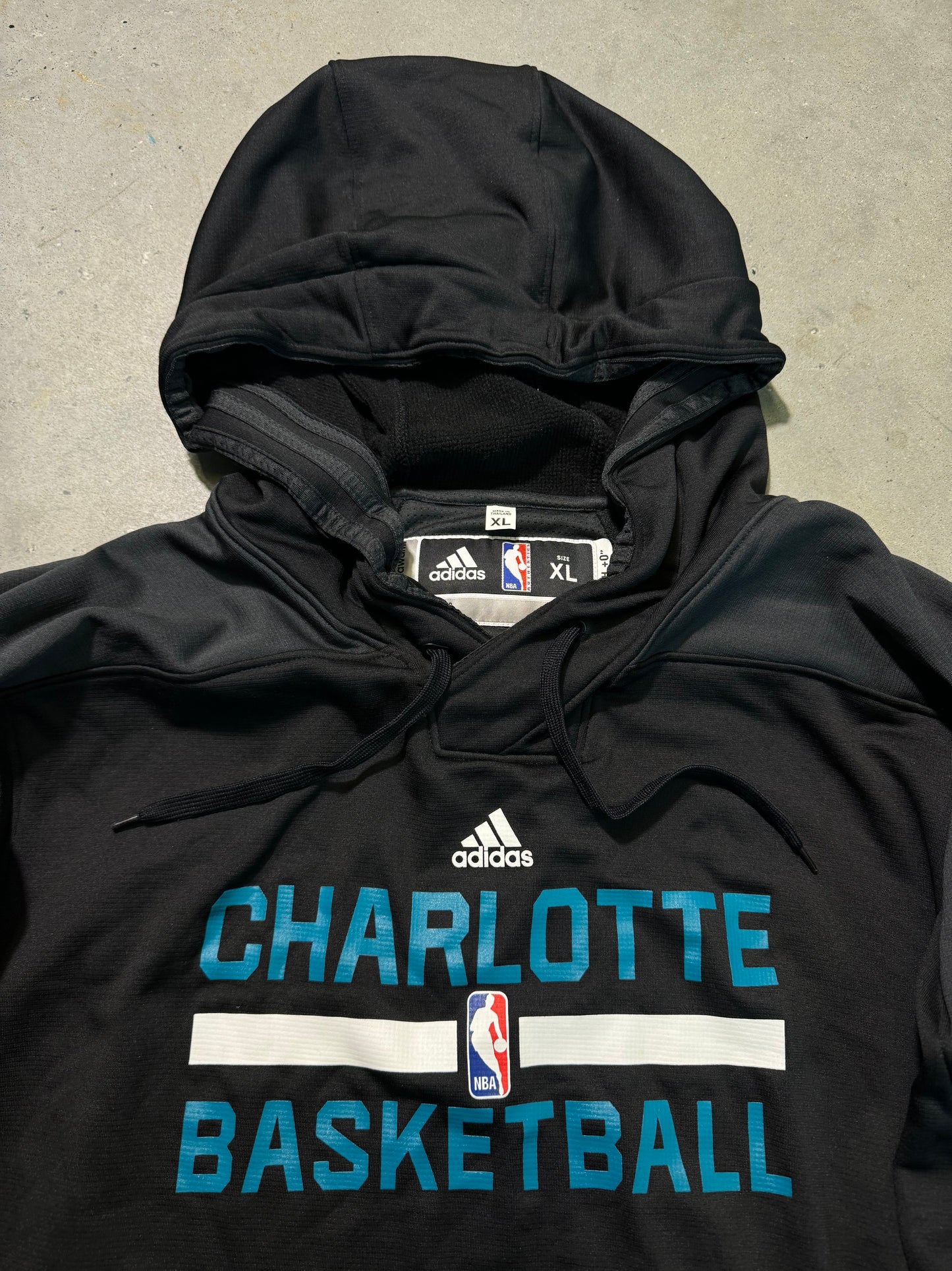 2015/2016 Charlotte Hornets Team Issued Adidas Black Warm Up NBA Hoodie (XL)