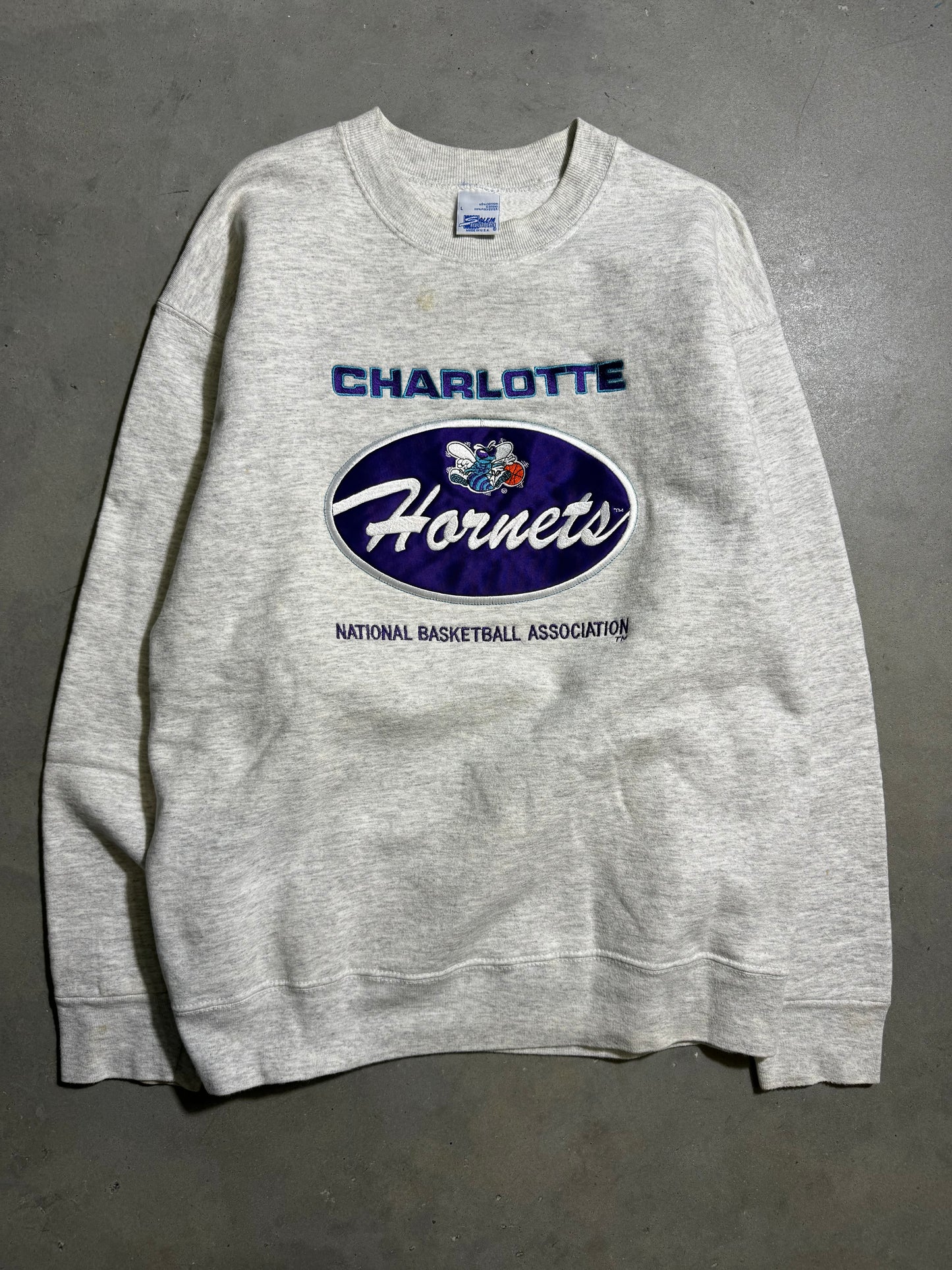 90’s Charlotte Hornets Vintage Heather Grey Salem Sportswear Heavyweight Embroidered NBA Crewneck (Large)