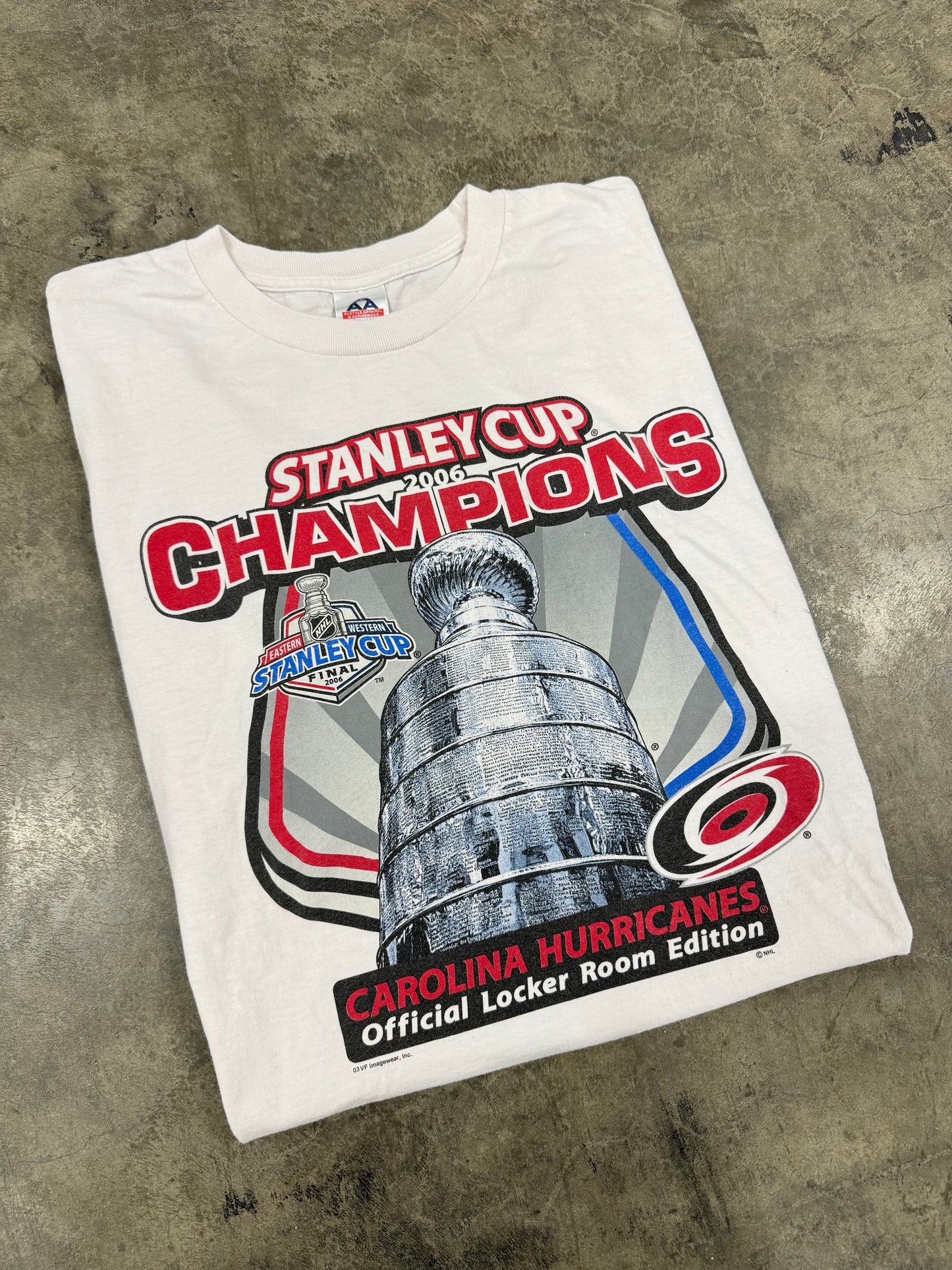 2006 Carolina Hurricanes Vintage White Stanley Cup Final Champions NHL Hockey Tee (XXL)