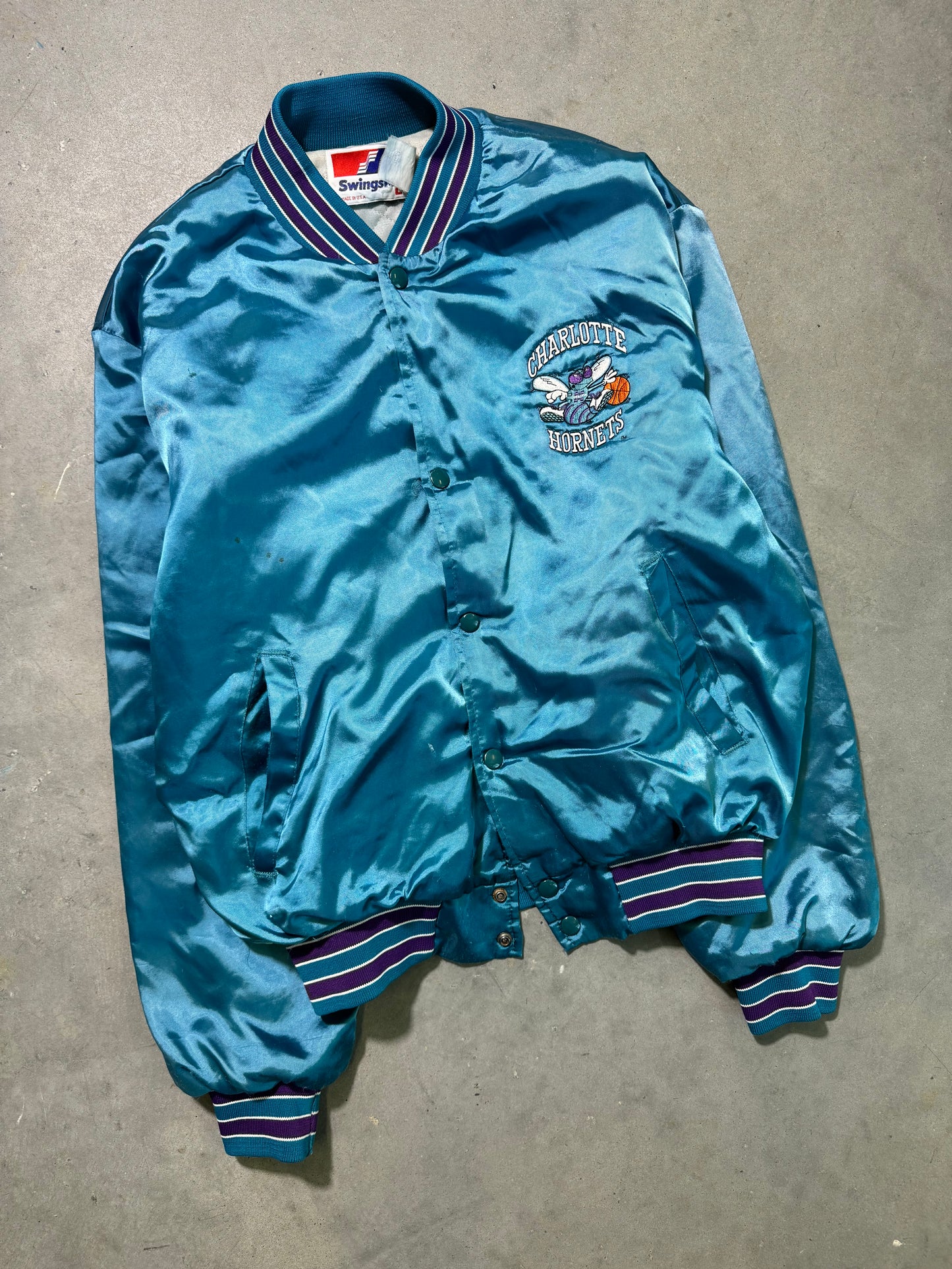 90’s Charlotte Hornets Vintage Distressed Teal Swingster NBA Satin Jacket (Large)