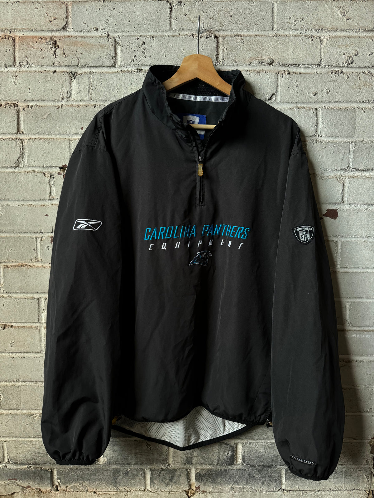 00’s Carolina Panthers Vintage Black NFL Equipment Quarter Zip Embroidered Sideline Pullover Jacket (Medium)