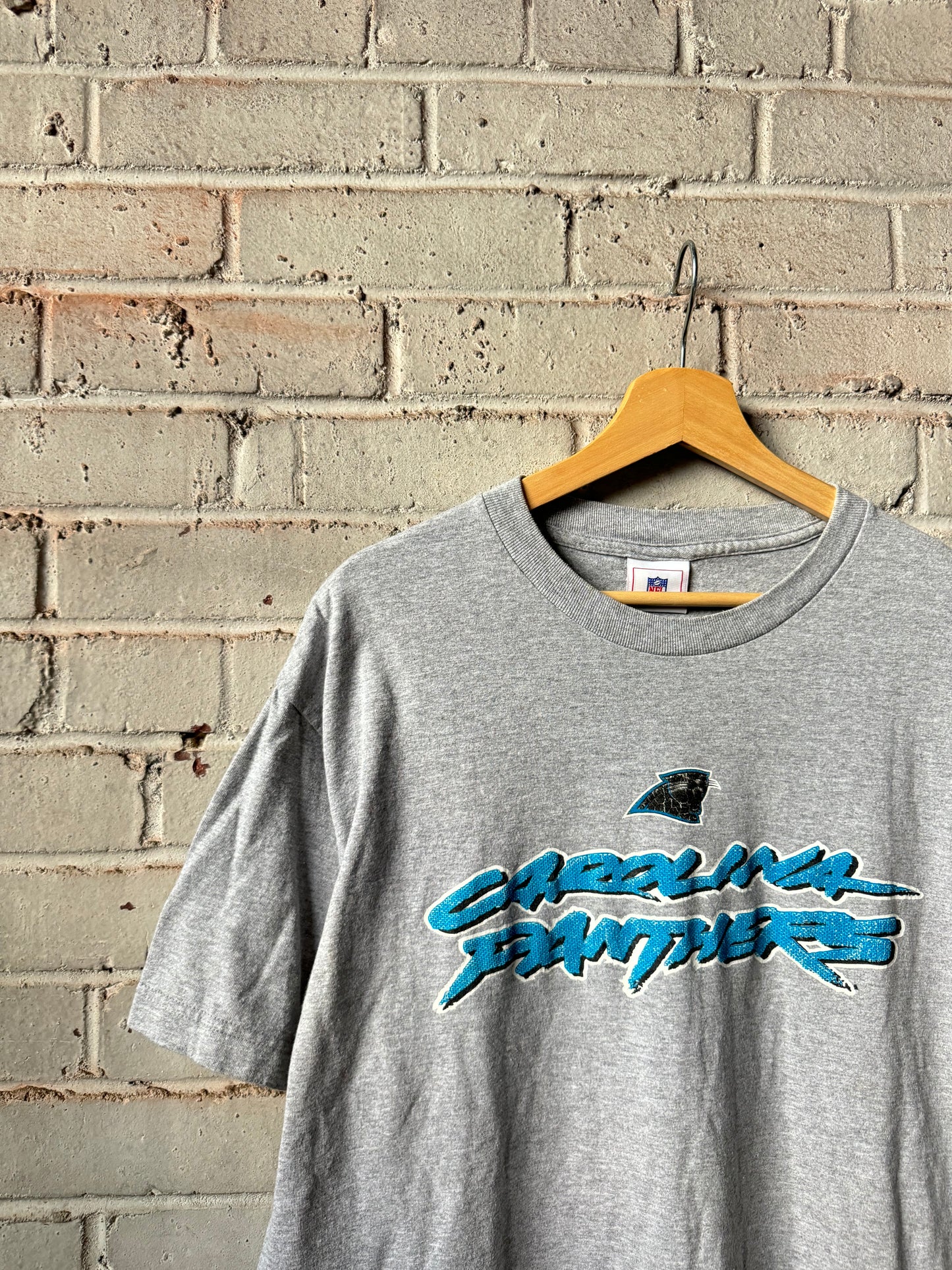 00’s Carolina Panthers Vintage Grey Cat Scratch Font NFL Tee (XL)