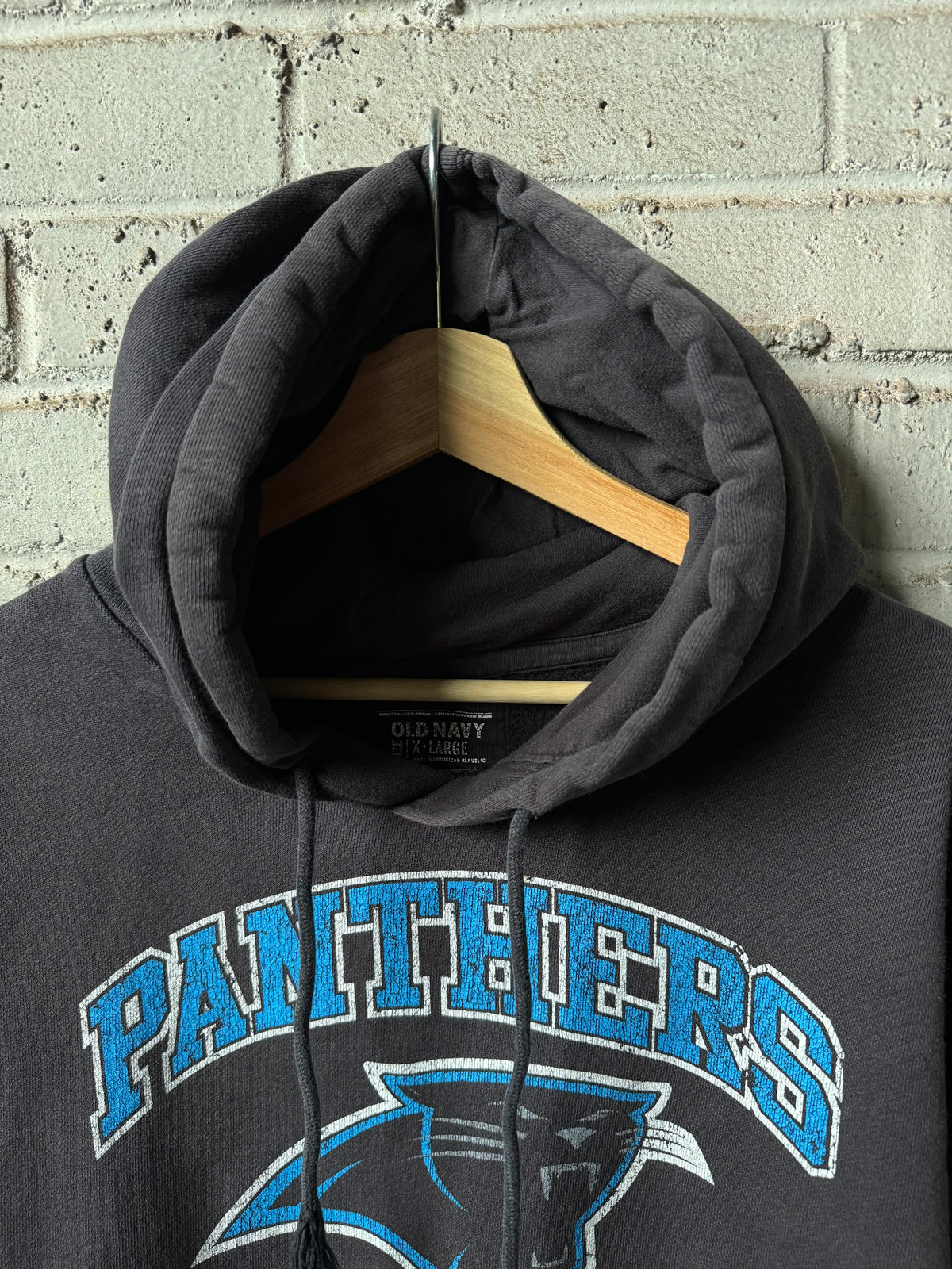 2010 Carolina Panthers Vintage Black Arch Spellout Heavyweight NFL Hoodie (XL)