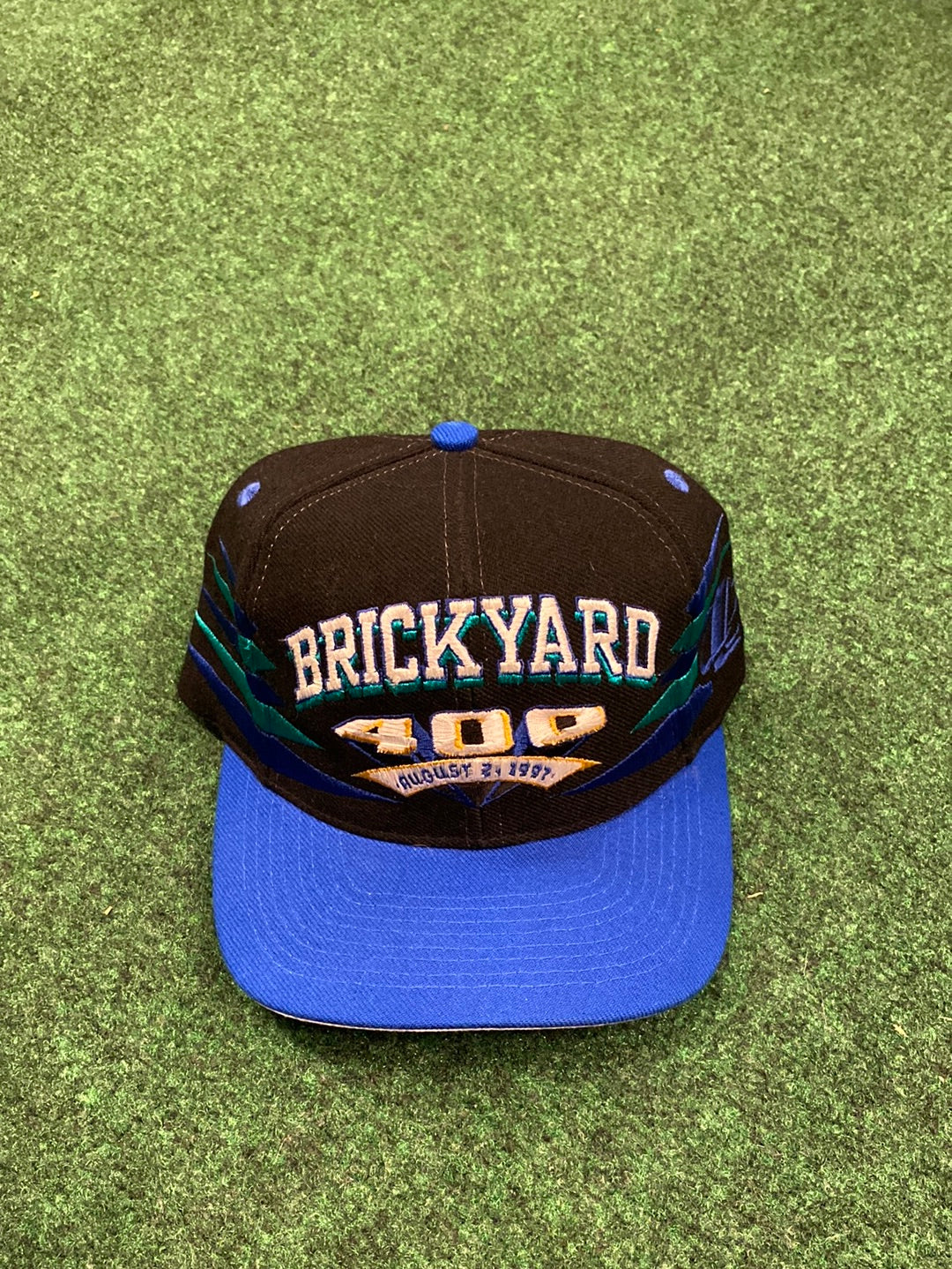 90s Black Brickyard 400 Diamond Cut Hat