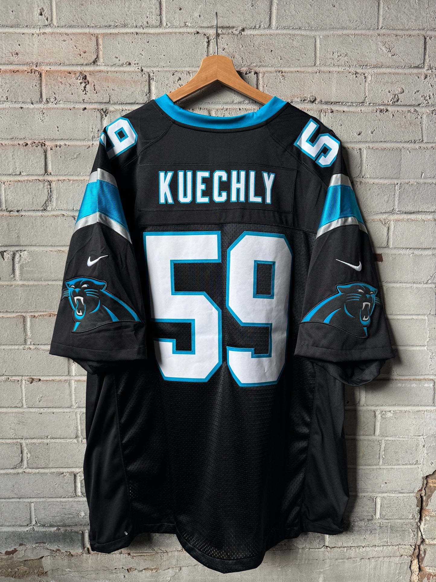 2017 Carolina Panthers Luke Kuechly Black Nike Vapor Limited Fully Stitched NFL Jersey (XXXL)