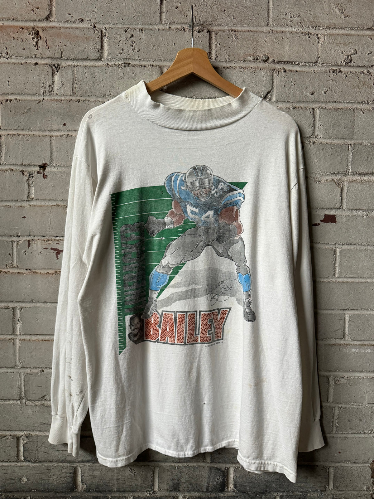 1996 Carolina Panthers Carlton Bailey Vintage White Distressed Cartoon Graphic NFL Mock Neck Longsleeve Tee (Large)