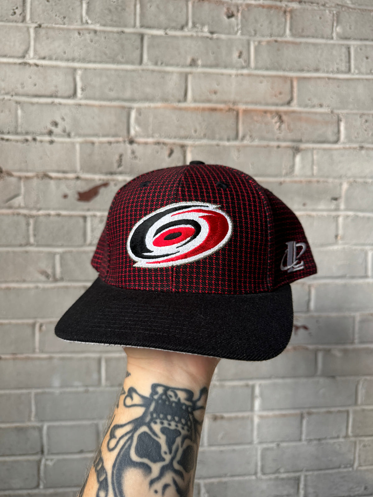 90’s Carolina Hurricanes Vintage Logo Athletic Grid Red Black NHL Snapback Hat (OSFA)