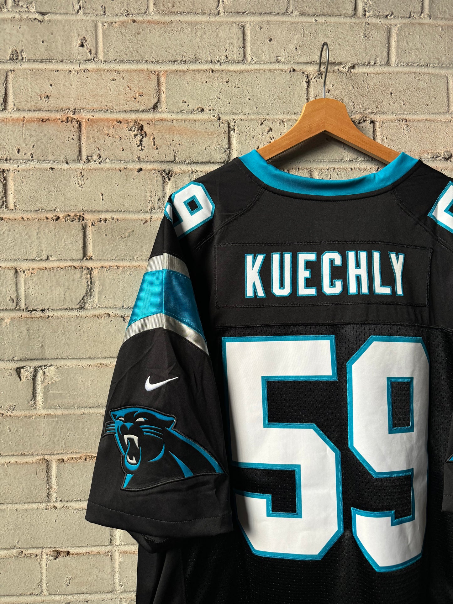 2017 Carolina Panthers Luke Kuechly Black Nike Vapor Limited Fully Stitched NFL Jersey (XXXL)