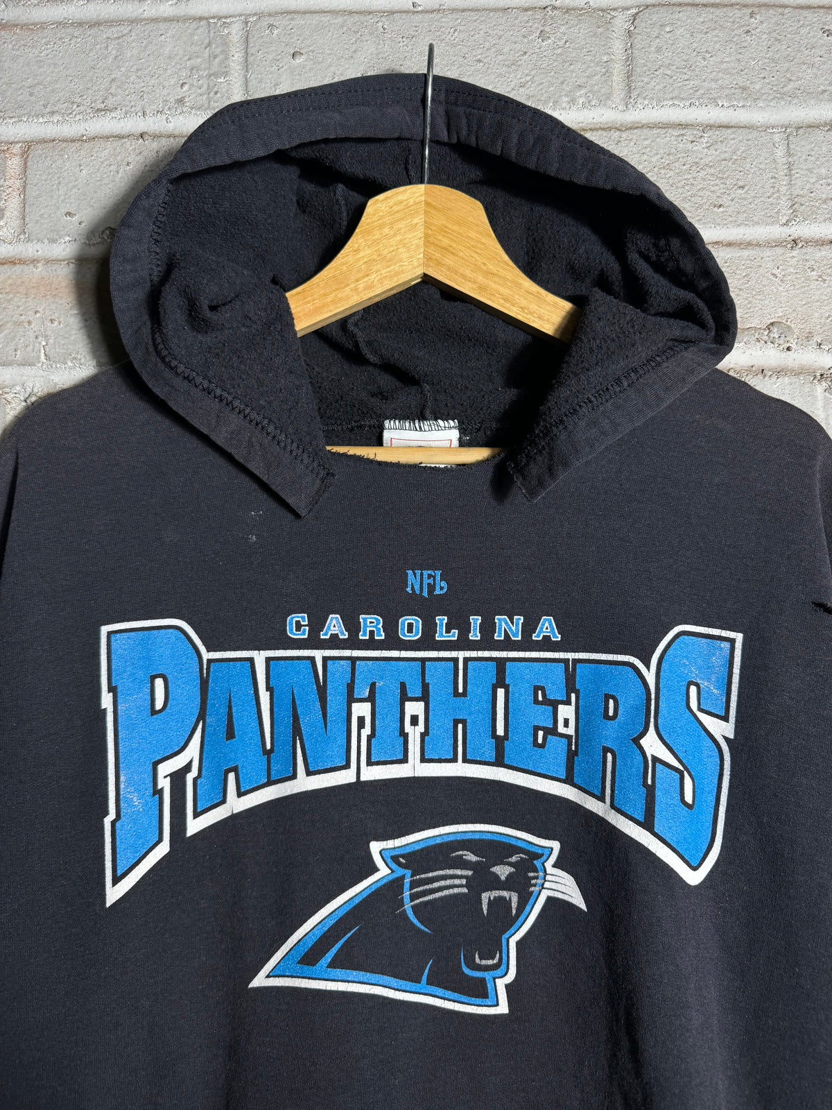 00’s Carolina Panthers Vintage Black Distressed Spellout NFL Hoodie (Medium)