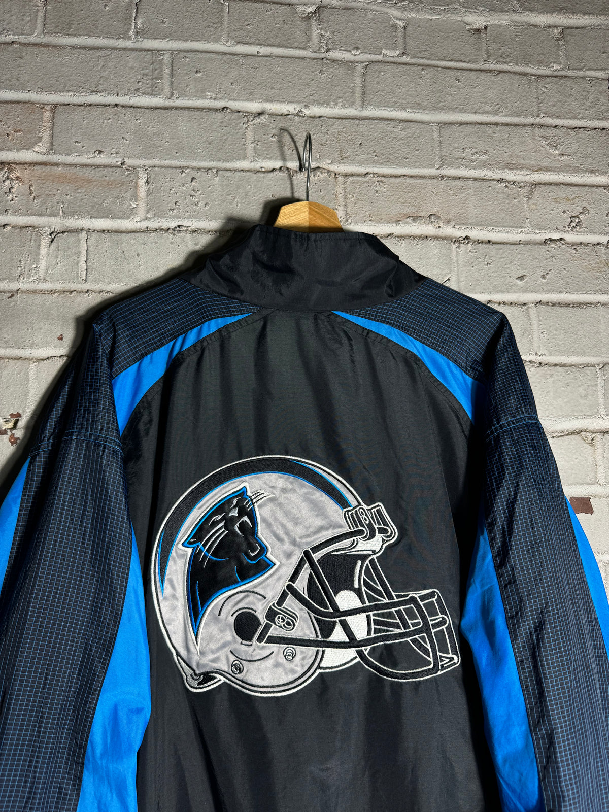 90’s Carolina Panthers Vintage Black Blue Logo Athletic Cat Scratch Font Full Zip Windbreaker Jacket (XL)