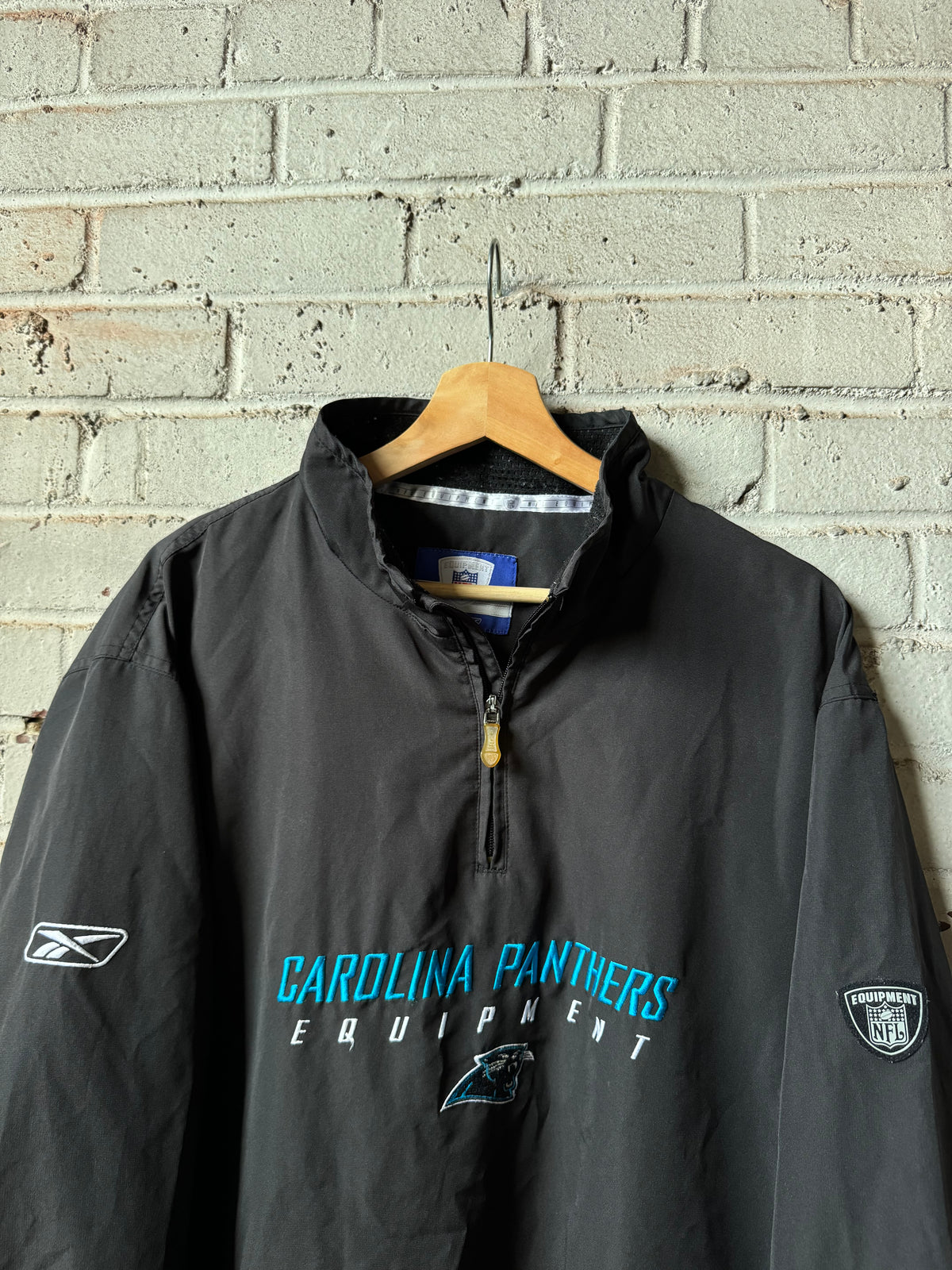 00’s Carolina Panthers Vintage Black NFL Equipment Quarter Zip Embroidered Sideline Pullover Jacket (Medium)