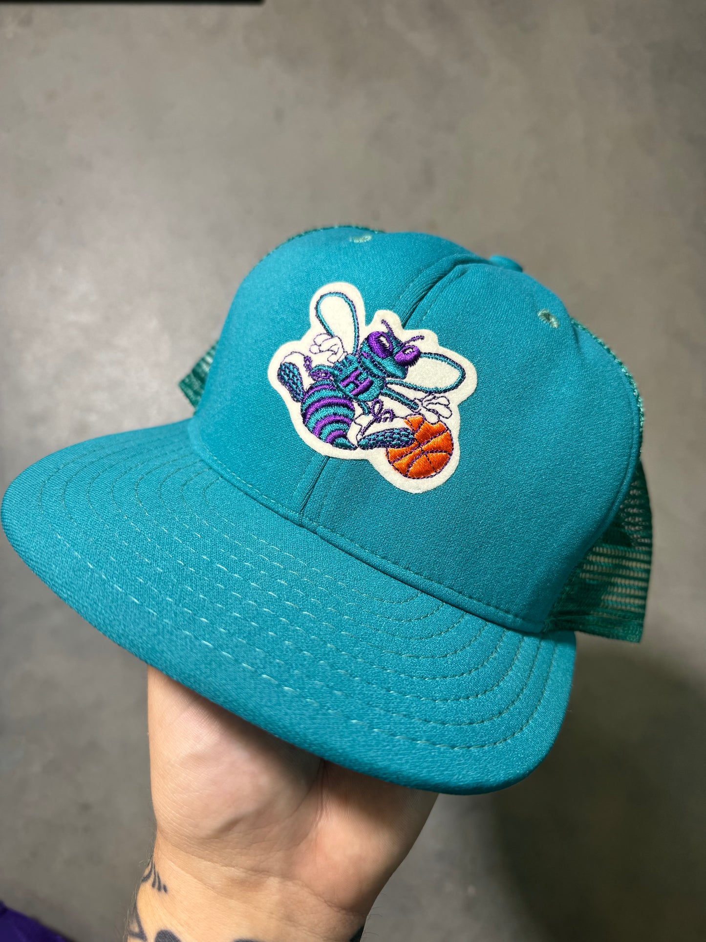 80’s Charlotte Hornets Vintage Teal Plain Logo Mesh Trucker NBA Snapback Hat (OSFA)