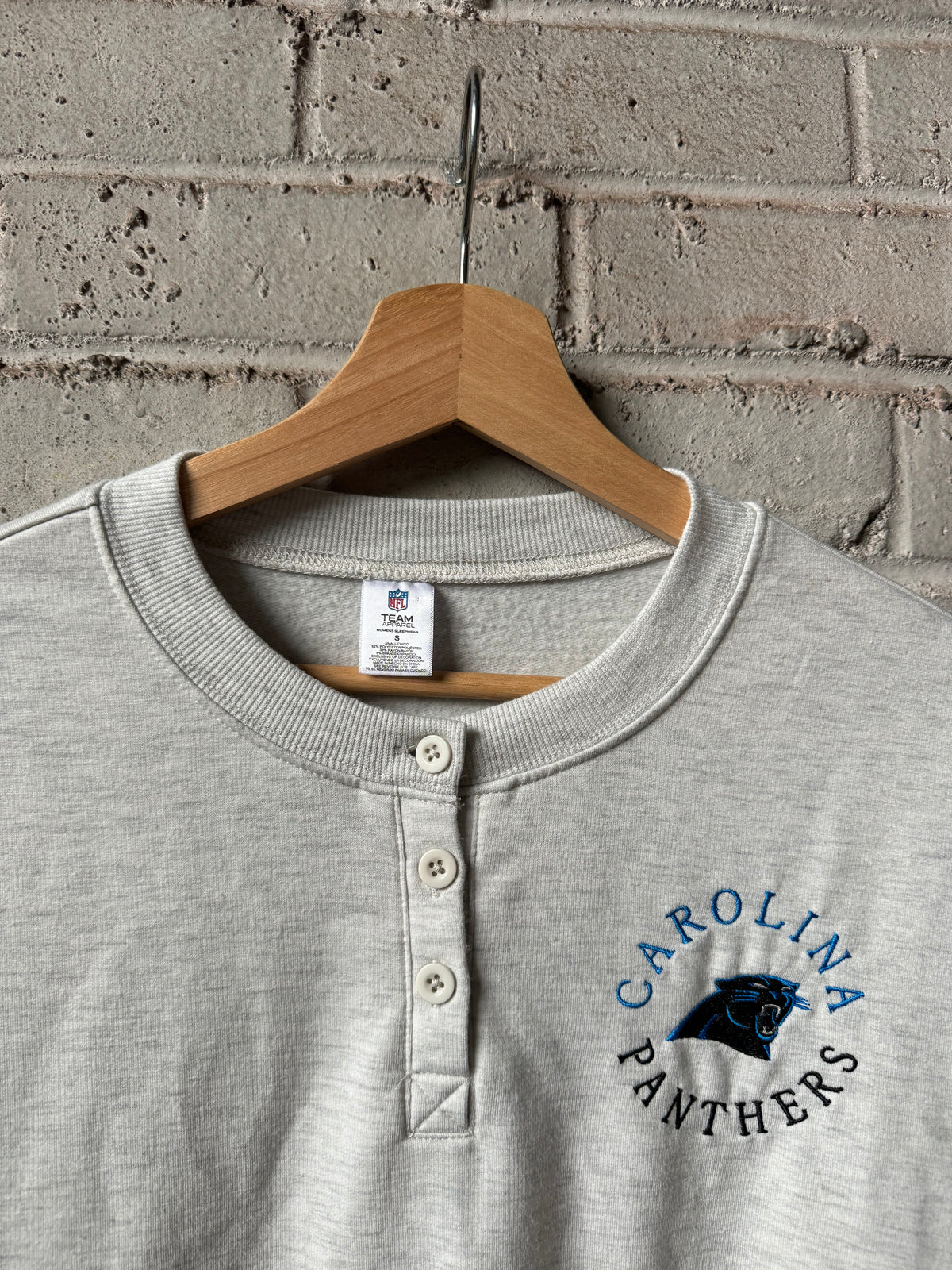 Carolina Panthers Heather Grey Cropped NFL Henley Crewneck (Women’s Small)