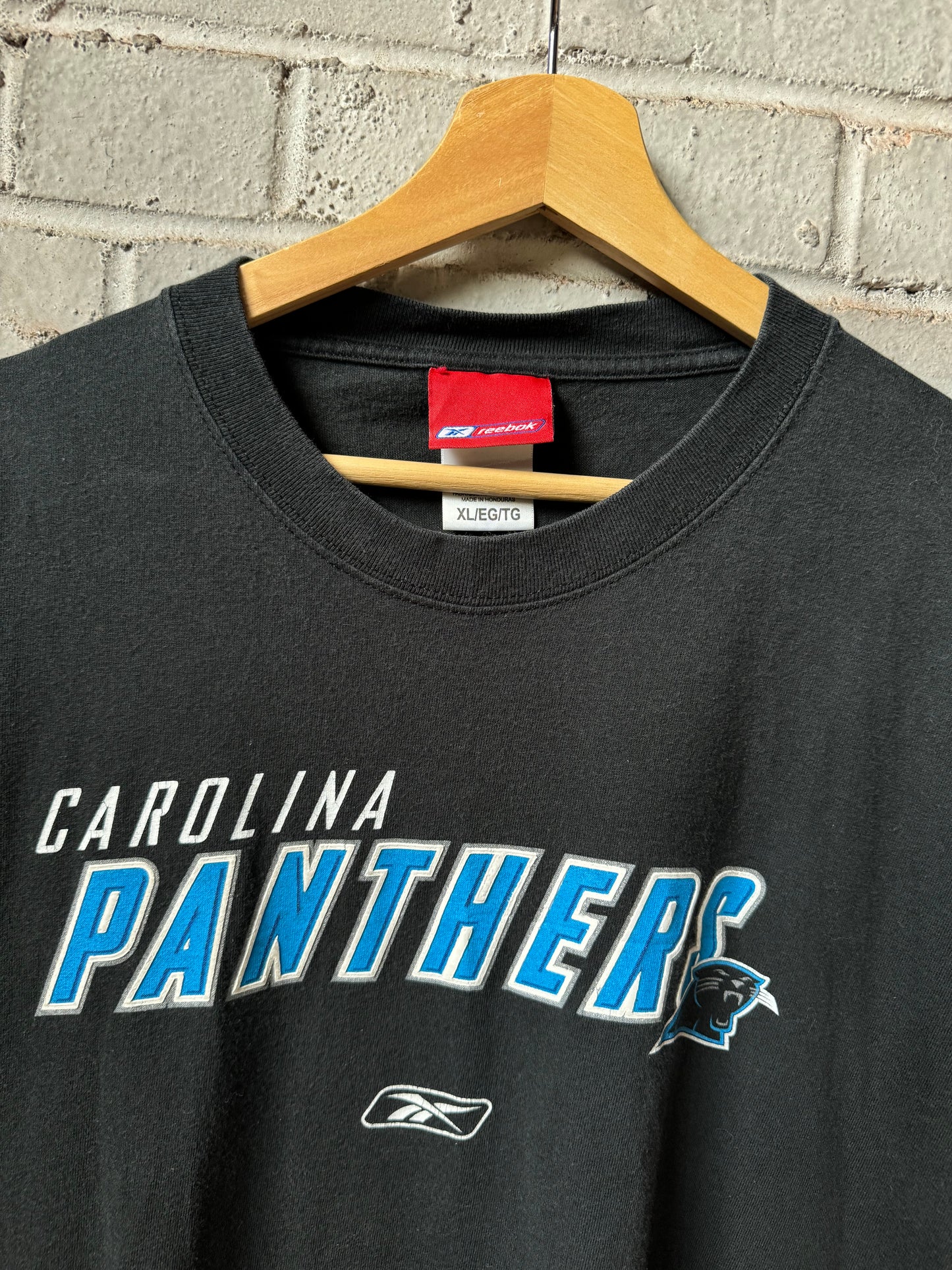 00’s Carolina Panthers Vintage Black Reebok Spellout NFL Tee (XXL)