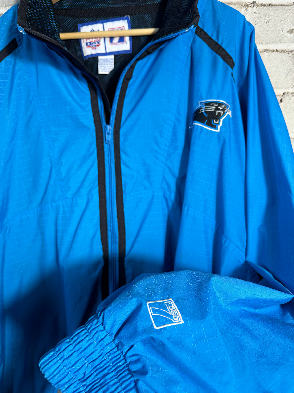 90’s Carolina Panthers Vintage Blue Logo 7 Full Zip NFL Windbreaker Jacket (XXL)