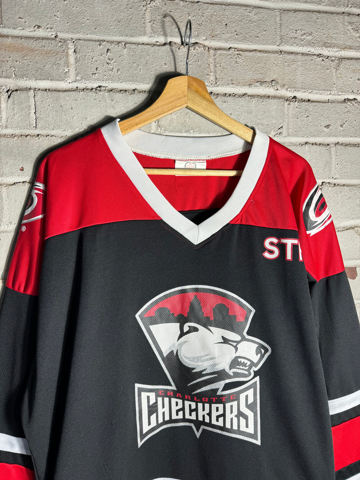 2010’s Charlotte Checkers Hurricanes Season Ticket Holder Hockey Jersey (XL)
