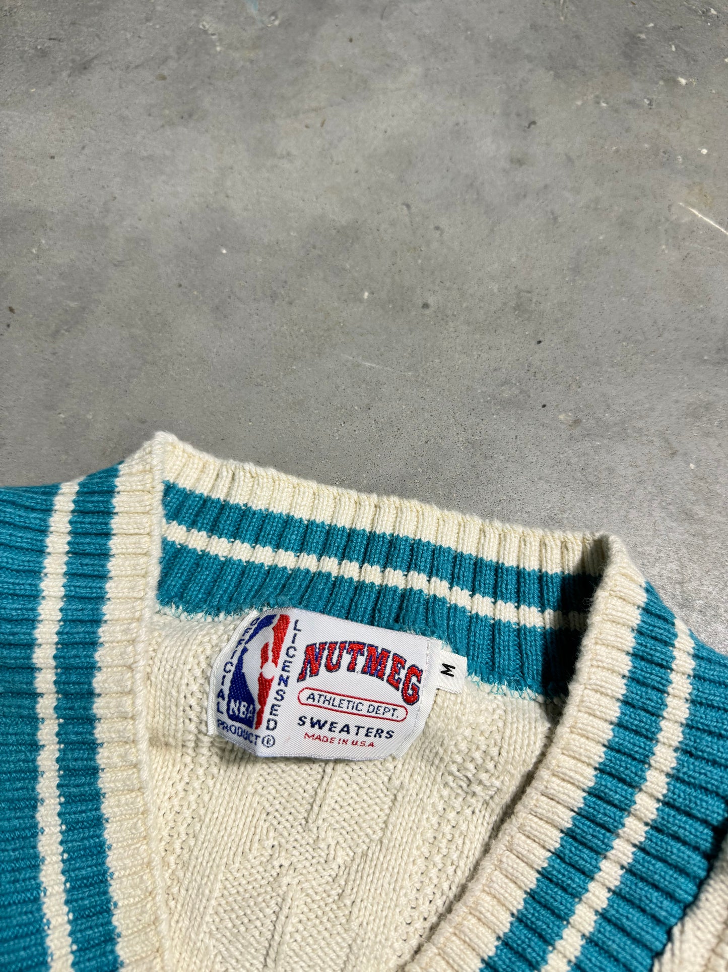 1988 Charlotte Hornets Nutmeg Mills Vintage Cream Teal Cableknit NBA Knit Sweater (Medium)