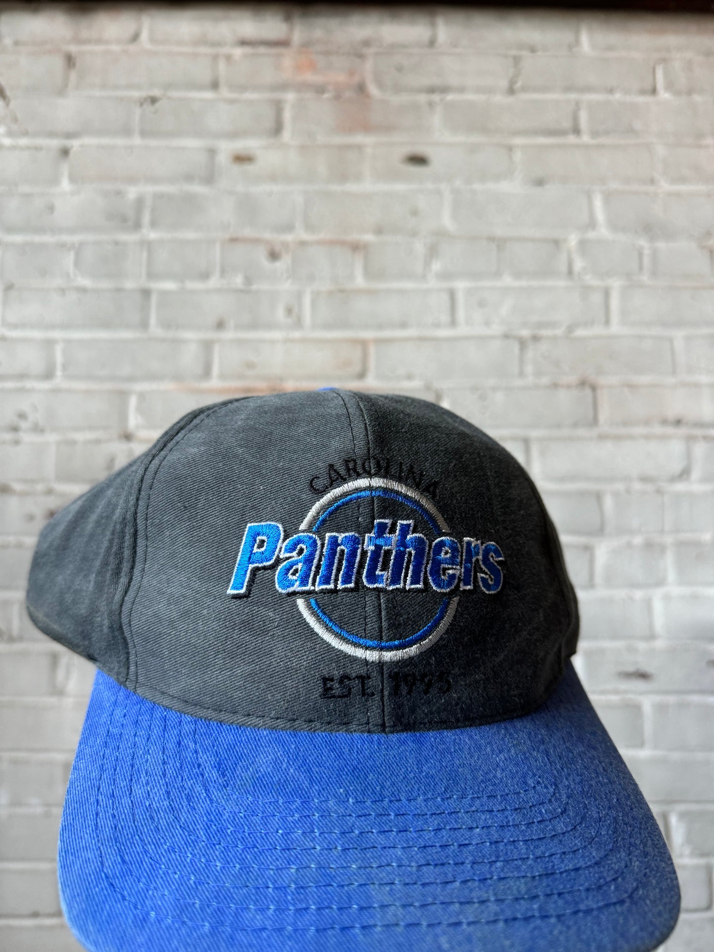 90’s Carolina Panthers Vintage Grey Dark Blue Spellout NFL Snapback Hat (OSFA)