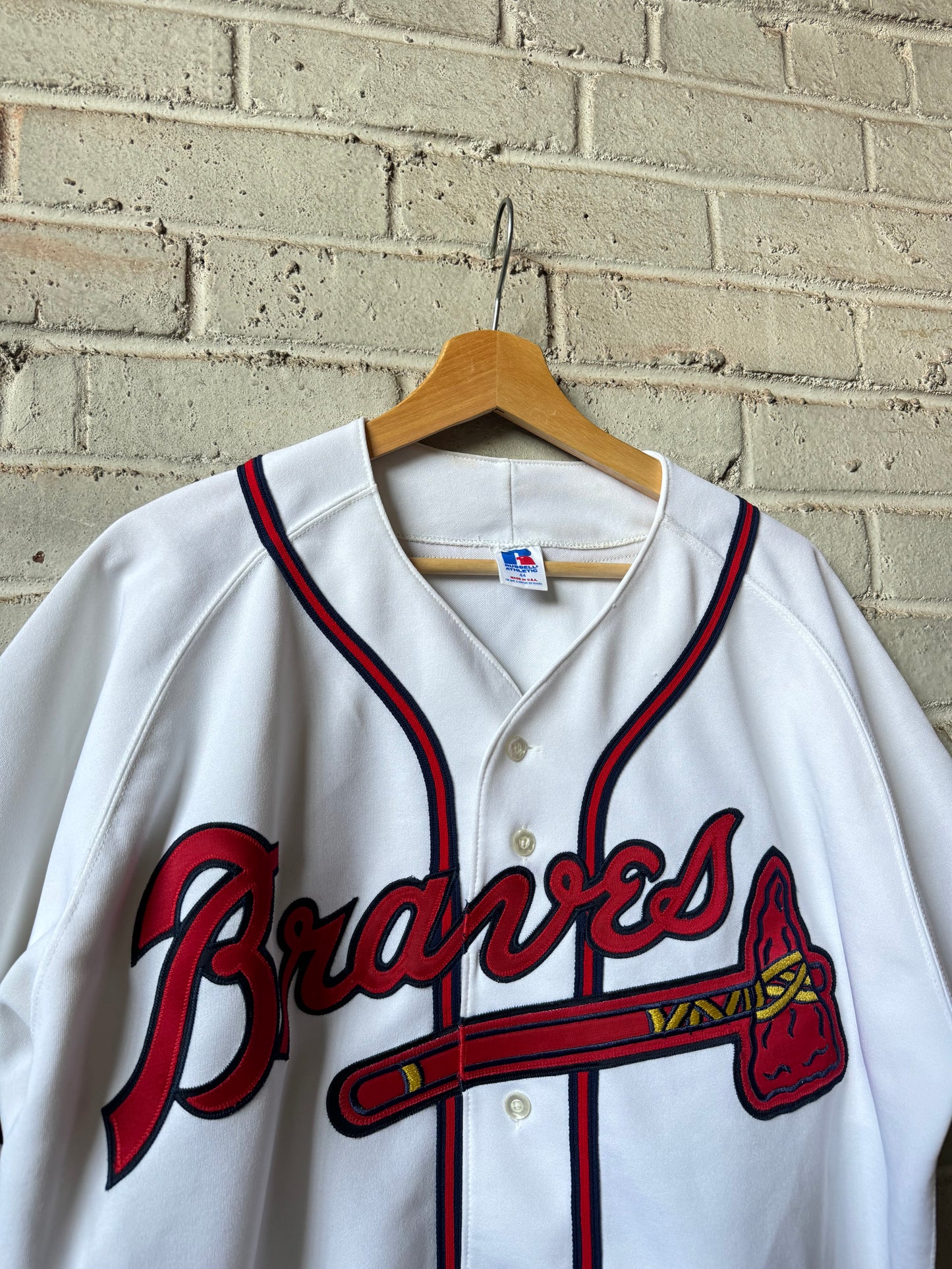 90’s Atlanta Braves Vintage Russell Athletic Embroidered Authentic MLB Baseball Jersey (44/Large)