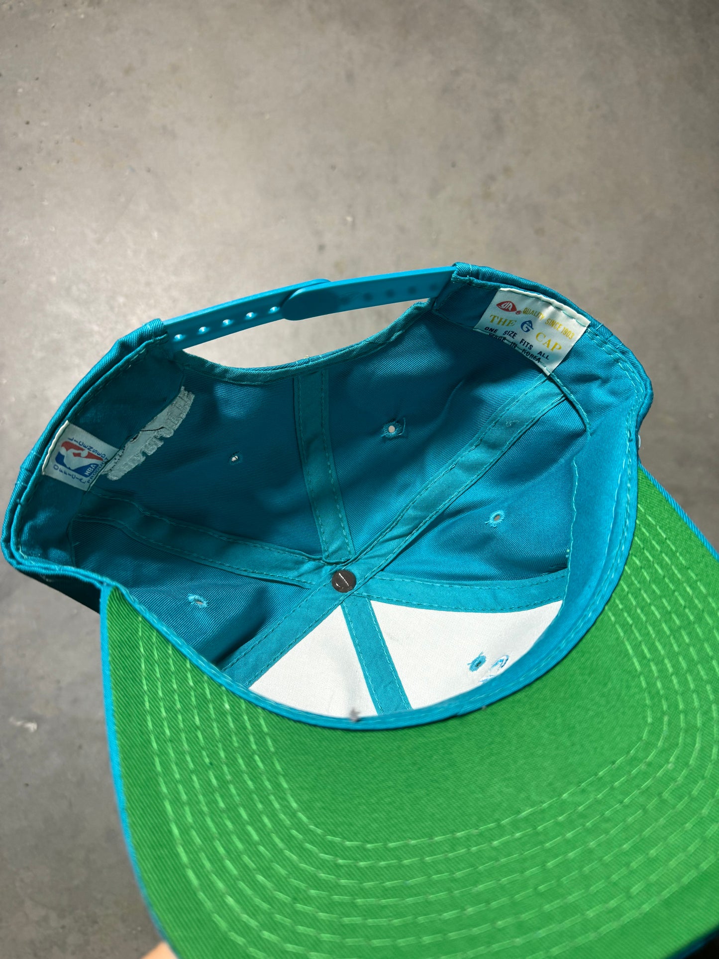 90’s Charlotte Hornets Vintage Teal G Cap NBA Snapback Hat (OSFA)