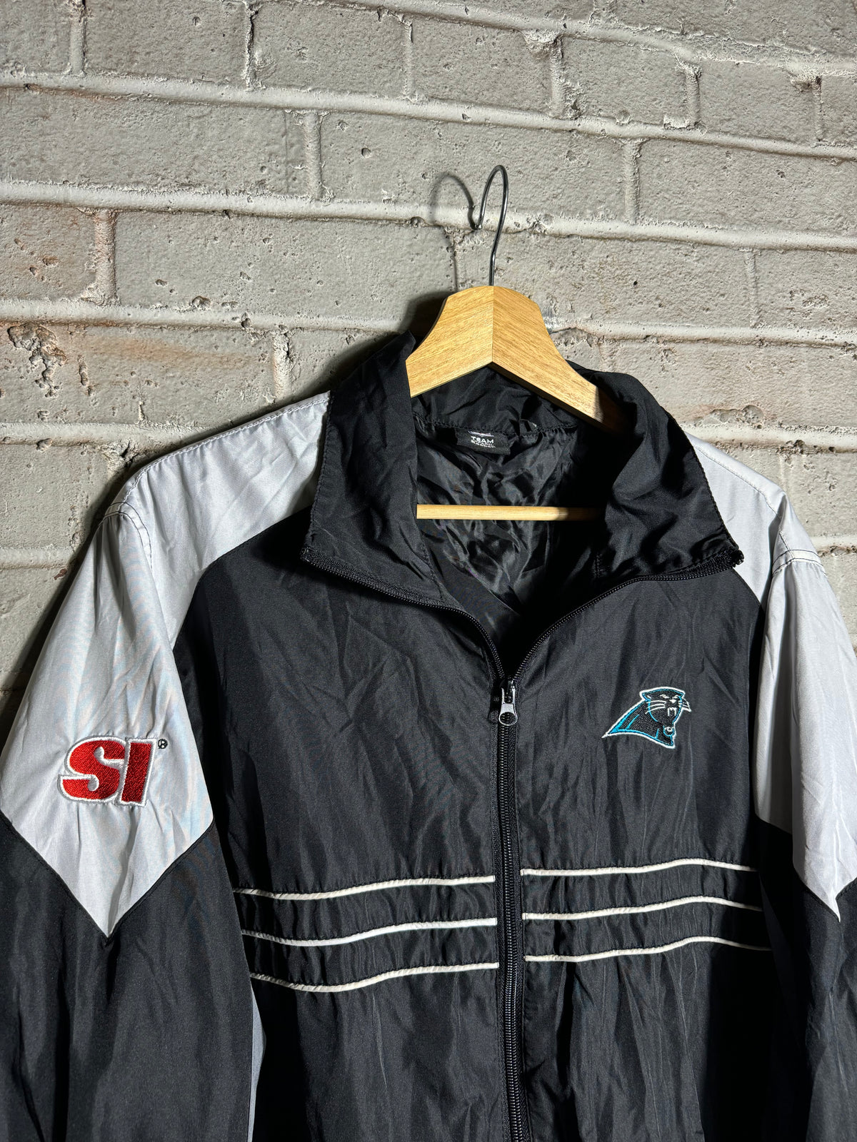 00’s Carolina Panthers x Sports Illustrated Reebok NFL Windbreaker Jacket (Large)