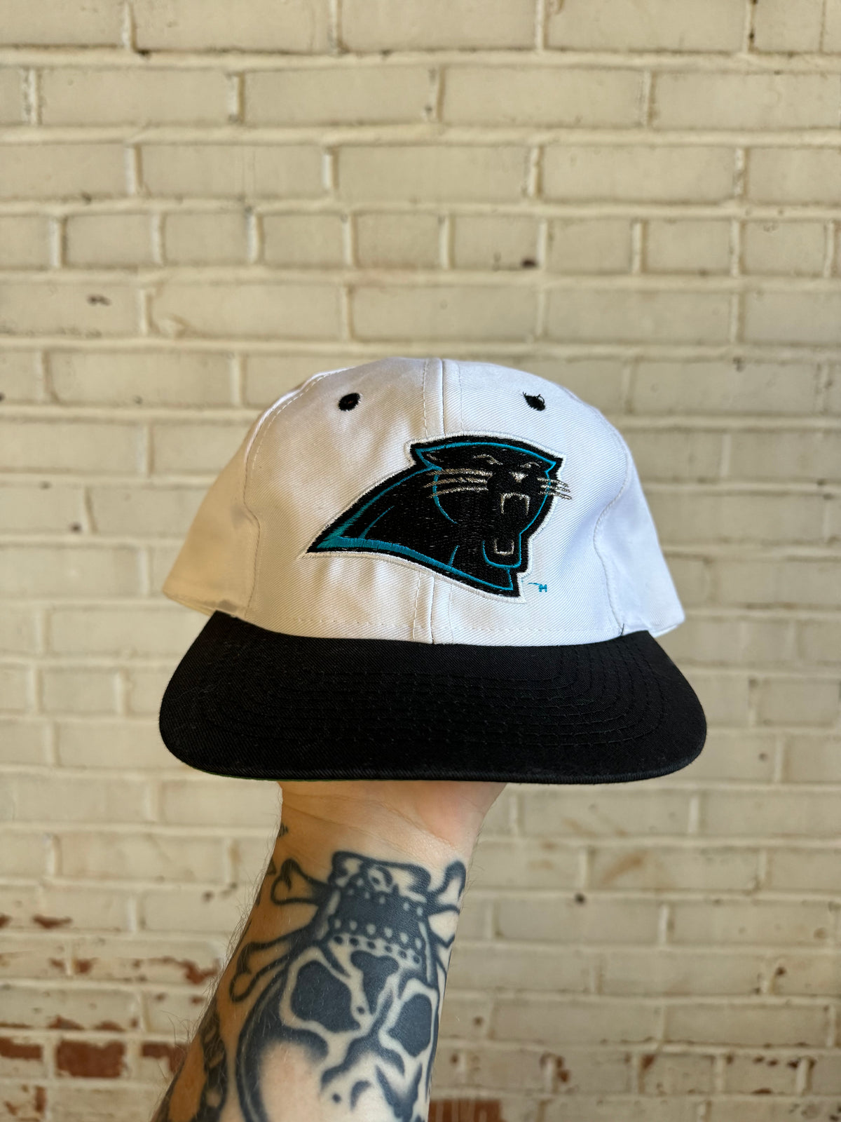 90’s Carolina Panthers Vintage White Black Plain Logo NFL Sideline Style Snapback Hat (OSFA)