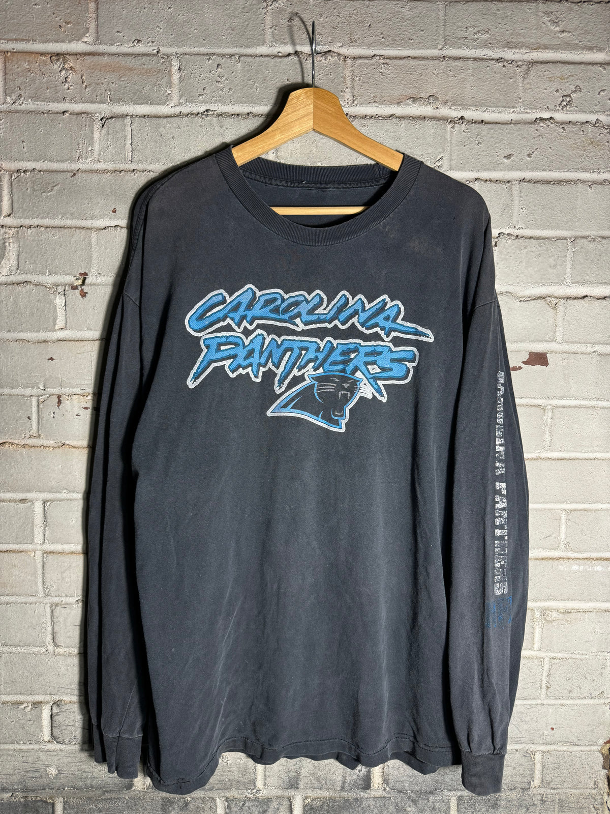 00’s Carolina Panthers Vintage Faded Black Cat Scratch Font Logo NFL Longsleeve Tee (XXL)