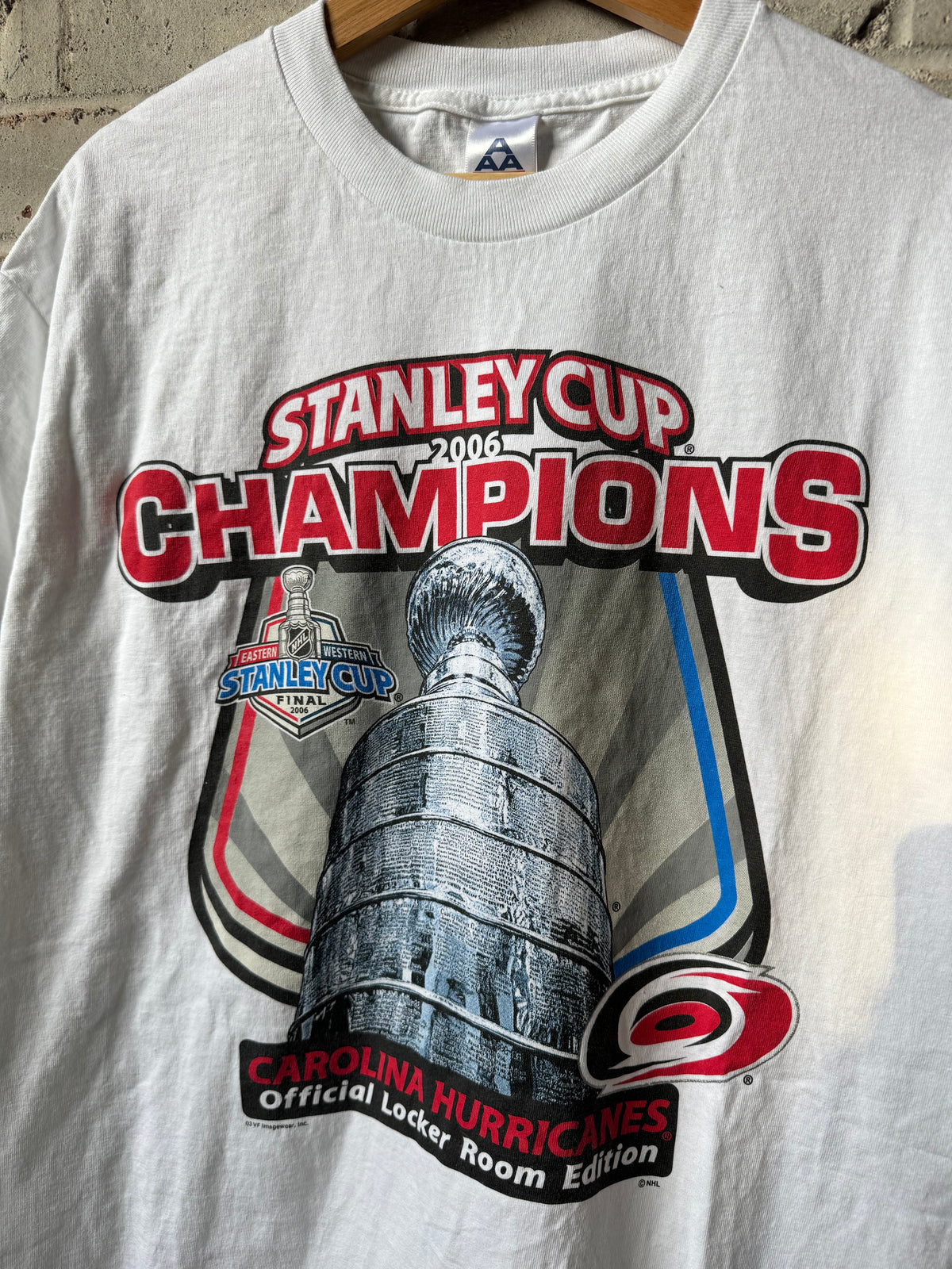 2006 Carolina Hurricanes Vintage White Stanley Cup Champions Locker Room Tee (Large)