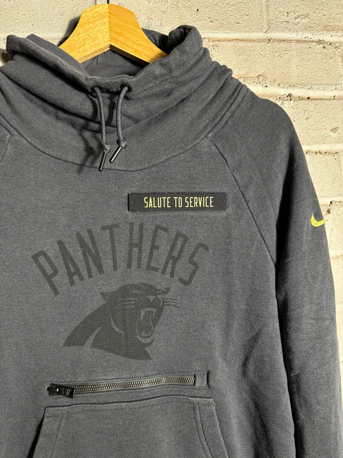 2016 Carolina Panthers Nike Salute to Service Dark Grey Mock Neck NFL Pullover (Women’s Small)