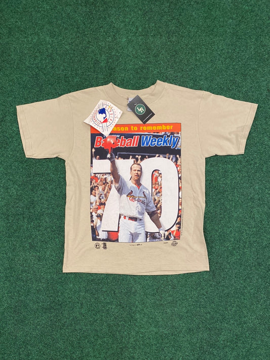 1998 Mark McGwire 70 Home Runs St.Louis Cardinals Newspaper MLB Vintage Shirt (Medium)