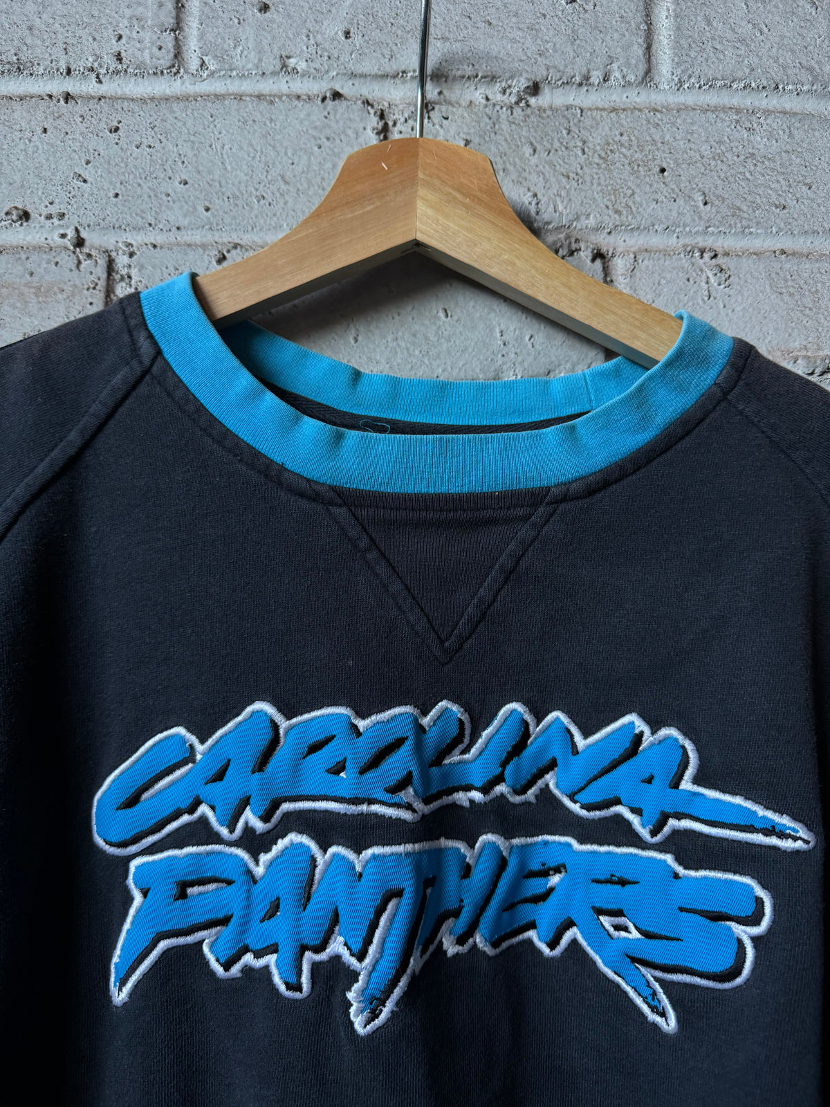 00’s Carolina Panthers Vintage Black Reebok Embroidered Cat Scratch Font Striped NFL Crewneck (Large)