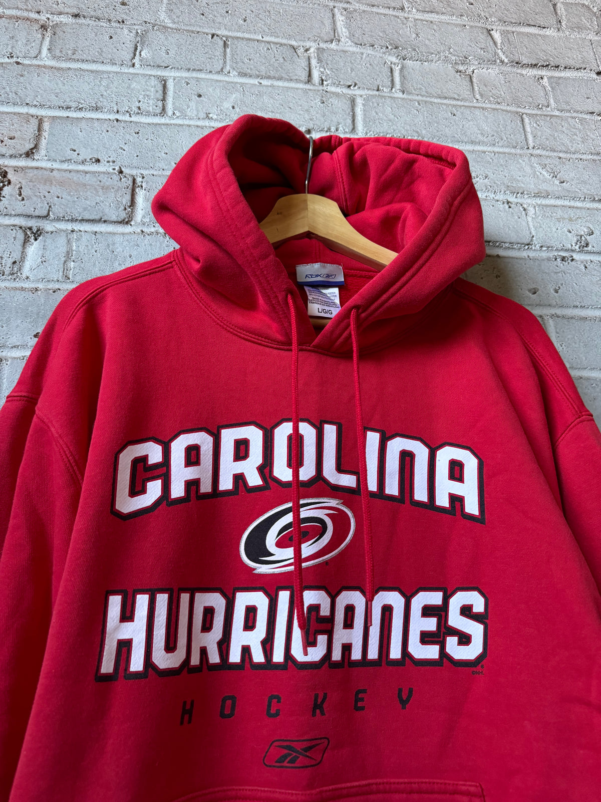 00’s Carolina Hurricanes Vintage Red Reebok Heavyweight NHL Hockey Hoodie (Large)