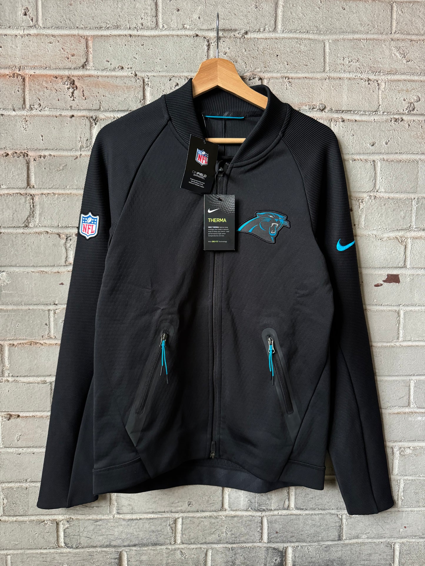 2017 Carolina Panthers Black Nike Thermafit Team Issued Sideline NFL Jacket - Deadstock (Medium)