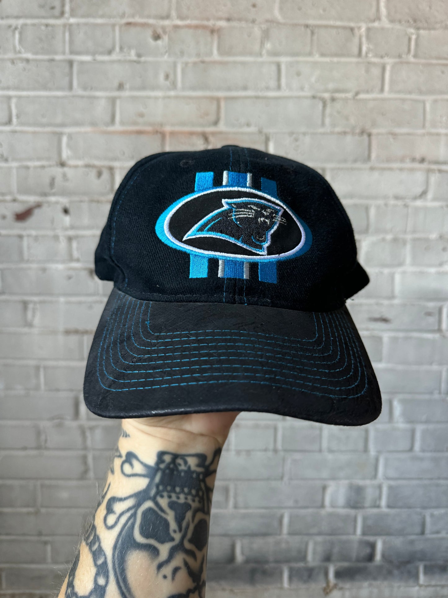 00’s Carolina Panthers Vintage Black Strapback Hat (OSFA)