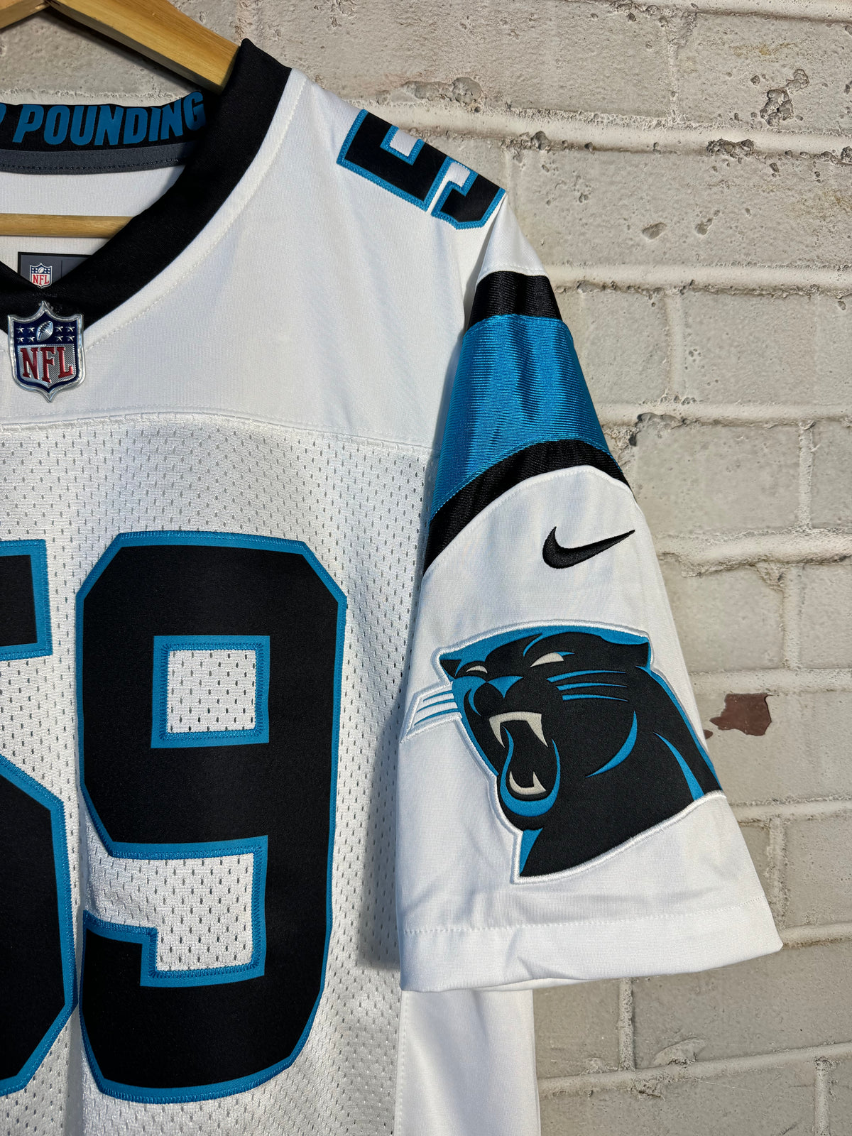 2016 Carolina Panthers Luke Kuechly White Nike Vapor Limited Stitched NFL Jersey (Medium)