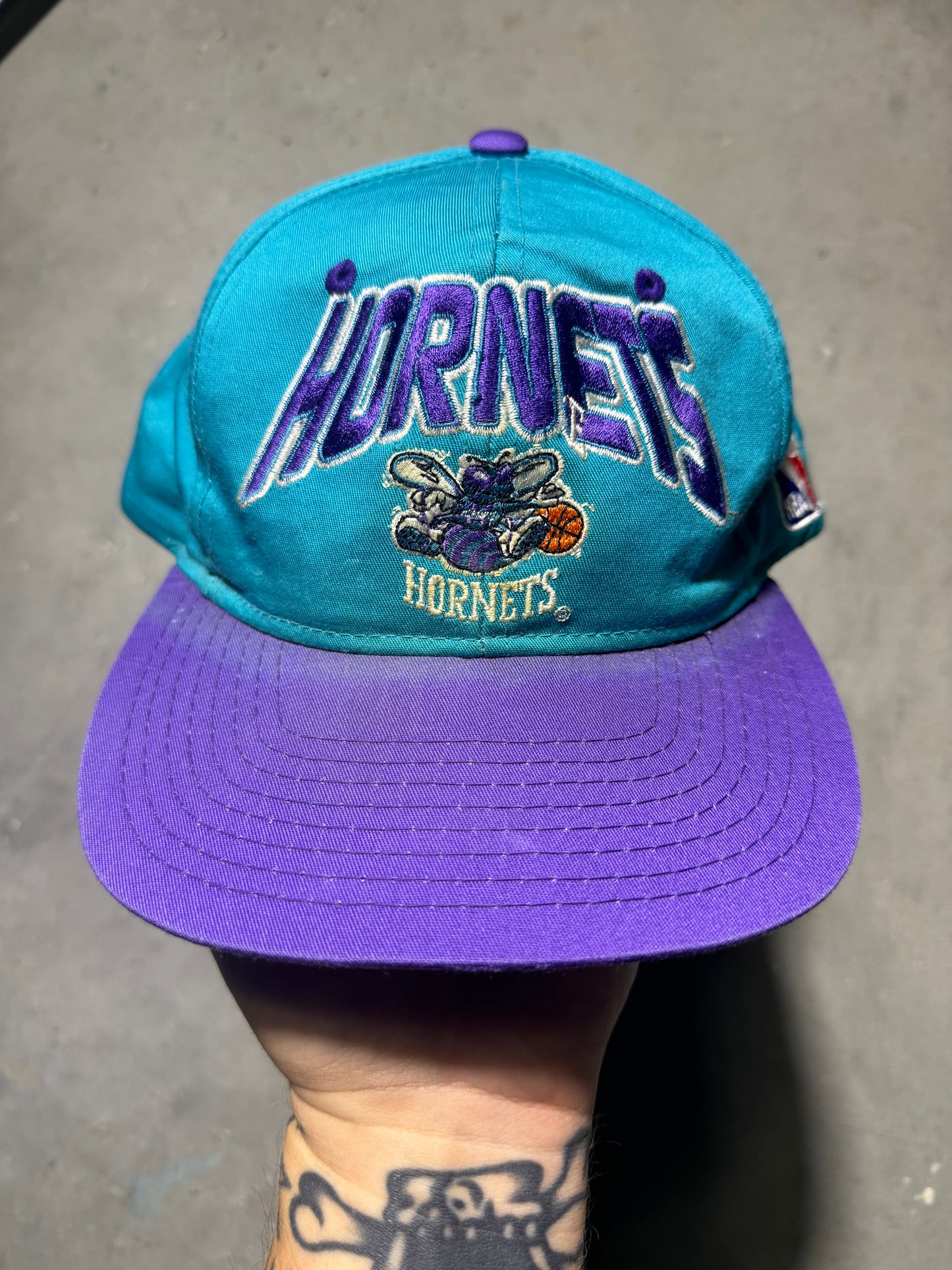 90’s Charlotte Hornets Vintage Teal Purple Starter Distressed NBA Snapback Hat (OSFA)
