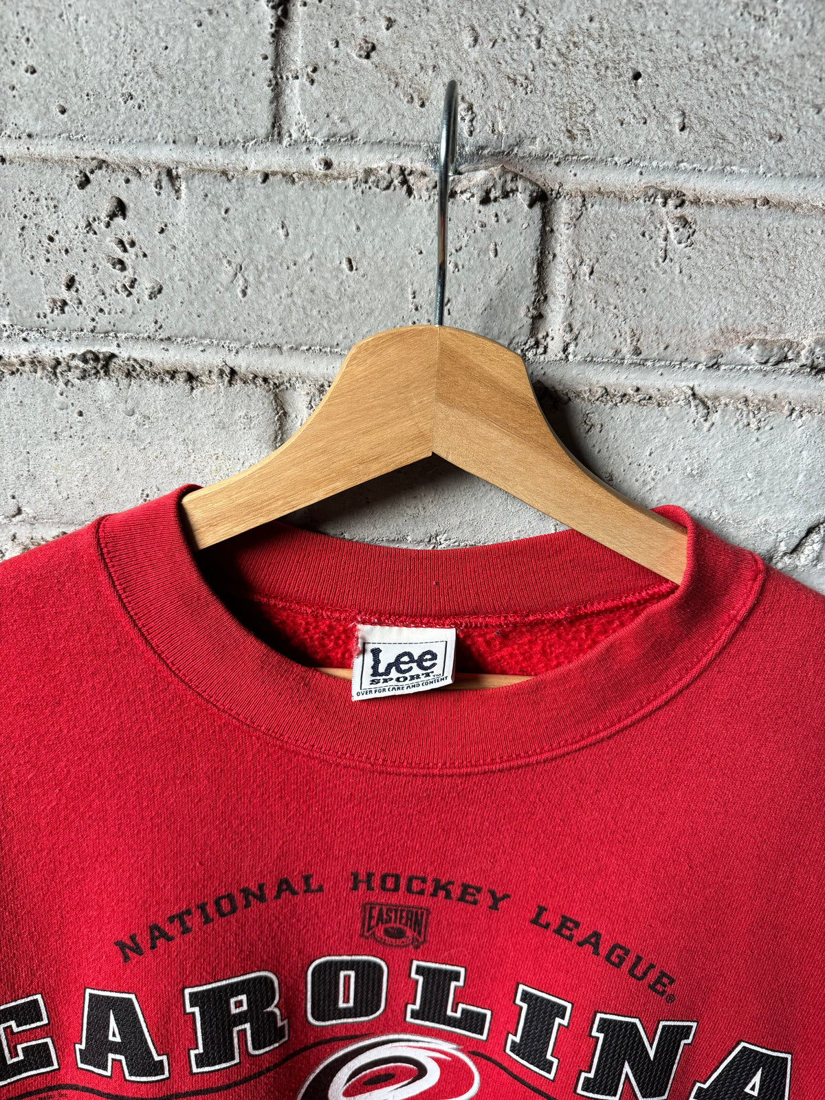 00’s Carolina Hurricanes Vintage Red Lee Sport Heavyweight NHL Crewneck (XXL)