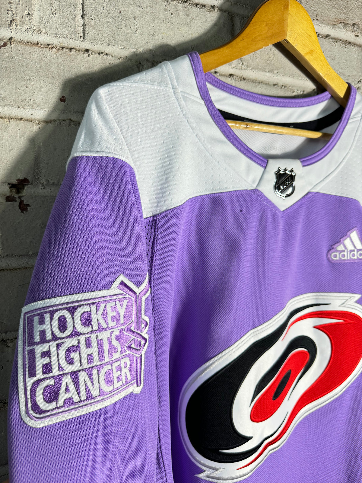 2017 Carolina Hurricanes Jaccob Slavin Hockey Fights Cancer Adidas Climalite NHL Jersey (54/XL)