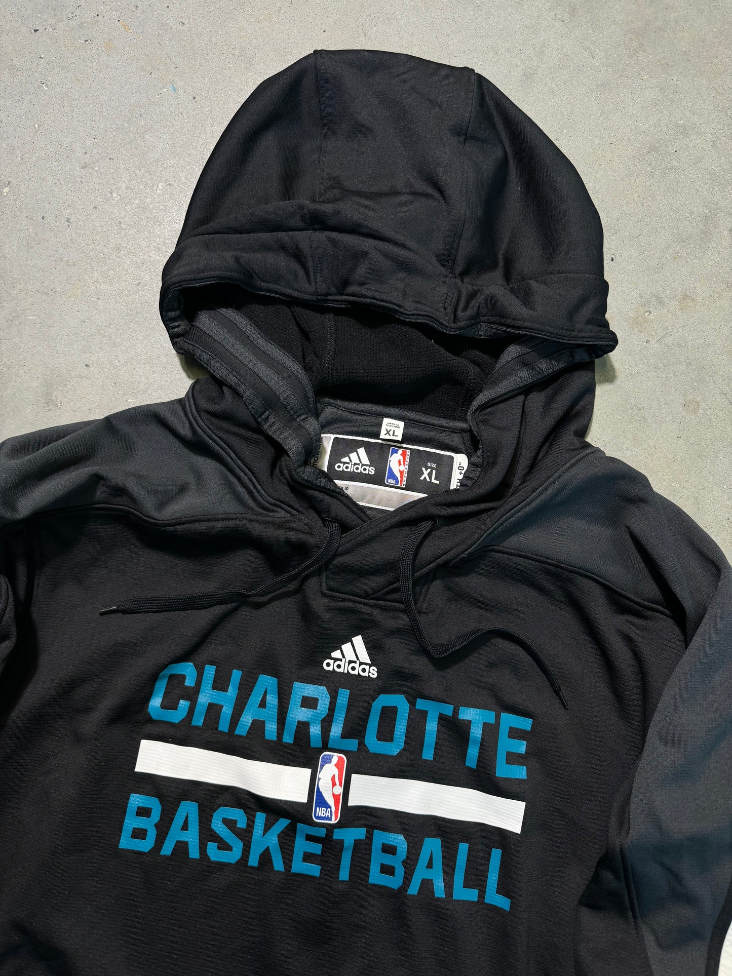 2015/2016 Charlotte Hornets Team Issued Adidas Black Warm Up NBA Hoodie (XL)